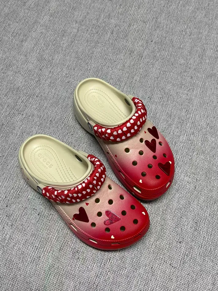 個性化客製球鞋CROCS絲絨紅心