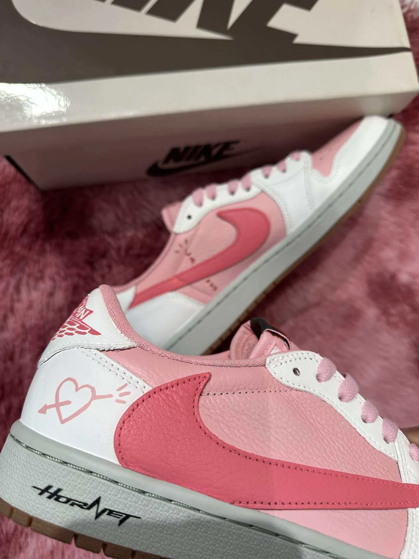 個性化客製球鞋NIKE粉色倒鉤