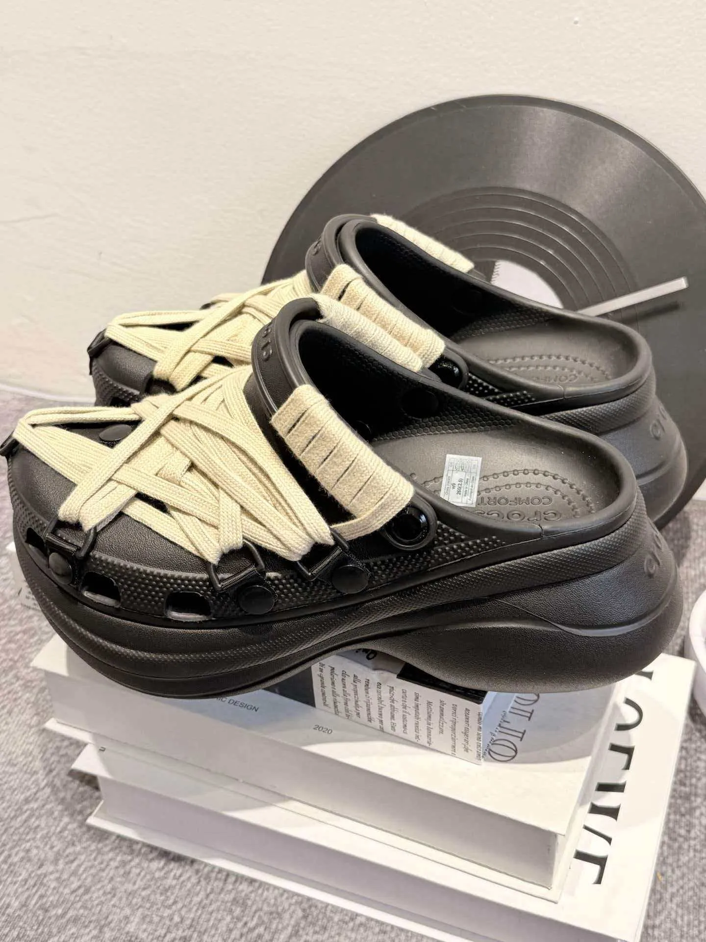 個性化客製球鞋CROCS瘋狂綁帶