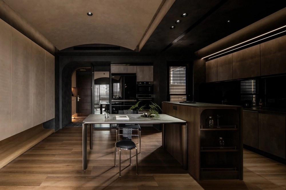 暮影層疊 · 桃大真