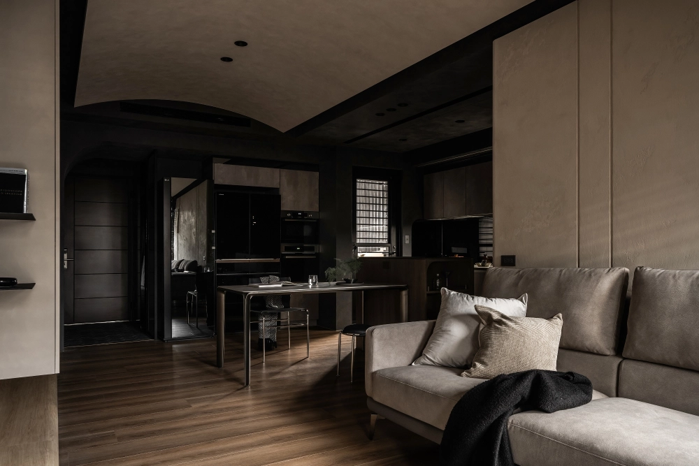 暮影層疊 · 桃大真