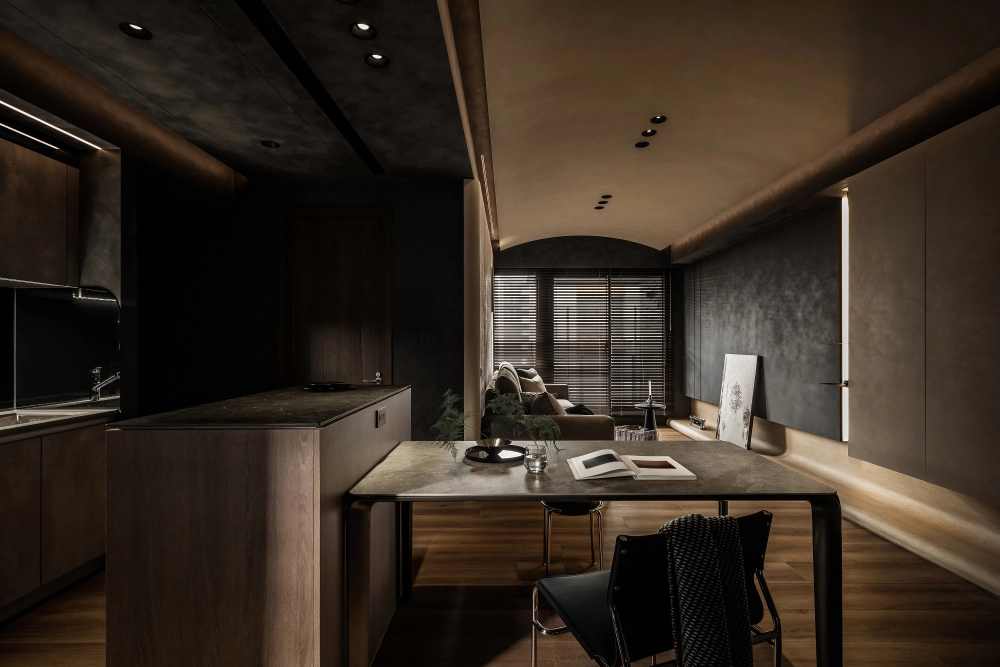 暮影層疊 · 桃大真