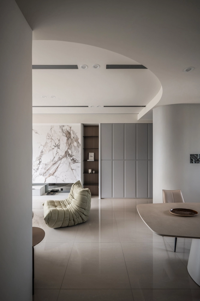 光線靜界 · 吉美富徠