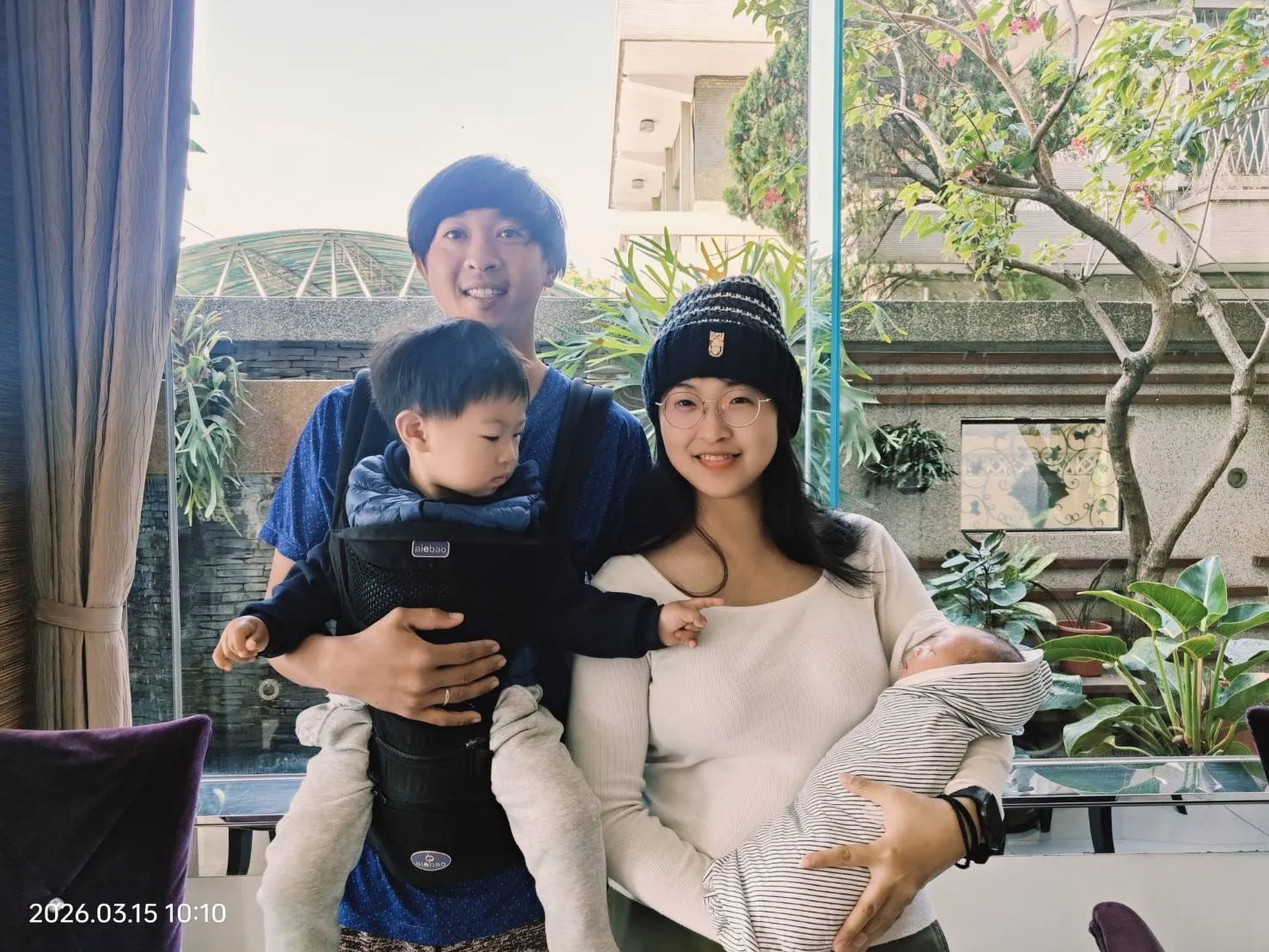 恭喜宜臻媽咪與小寶貝從月中畢業啦~