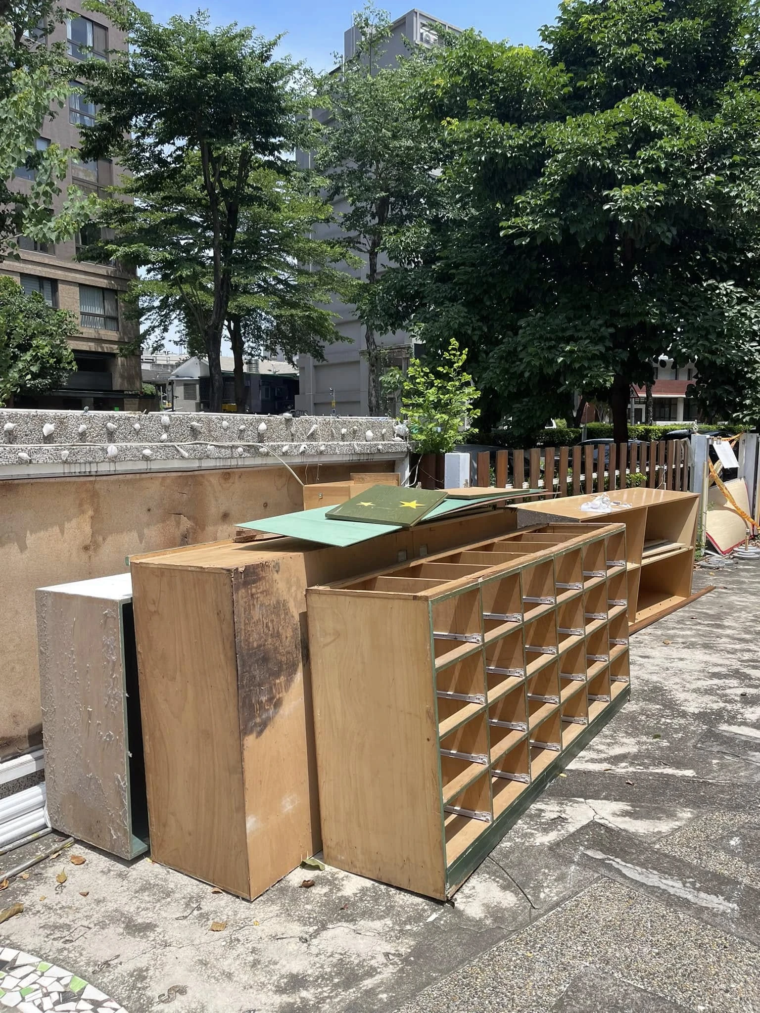 今日不搬家，搞拆除 #台中拆除工程#台中拆除清運推薦哪一家?#台中廢棄物清運公司推薦哪一家?