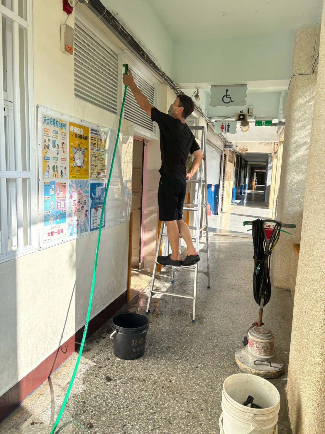 新北市學校清潔/中和國中（附幼）內部清潔