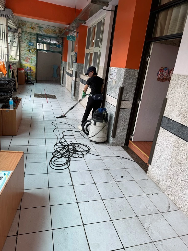 新莊區學校清潔/裕民國小（附幼）內部清潔！