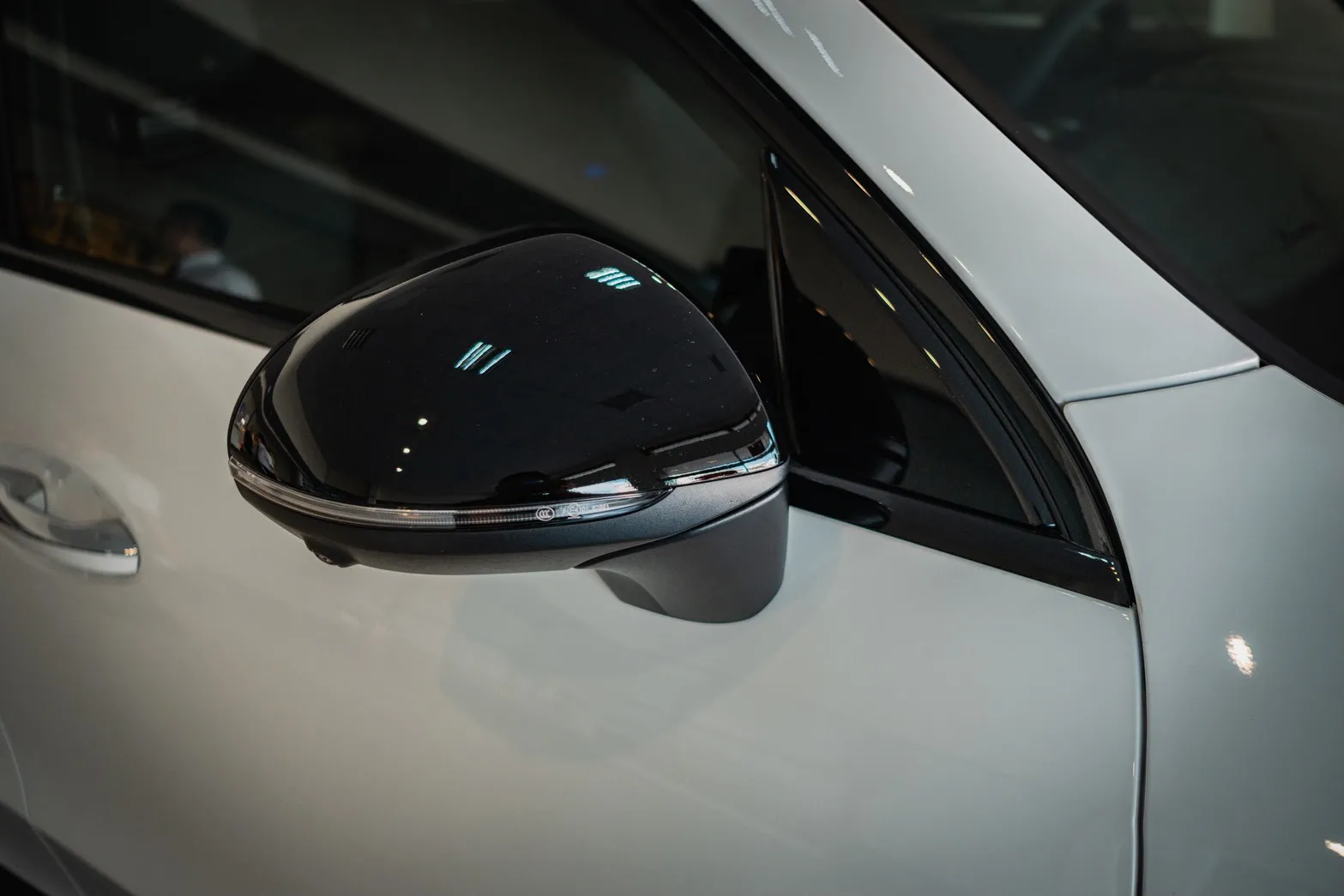 2025年 GLC300 COUPE 4MATIC