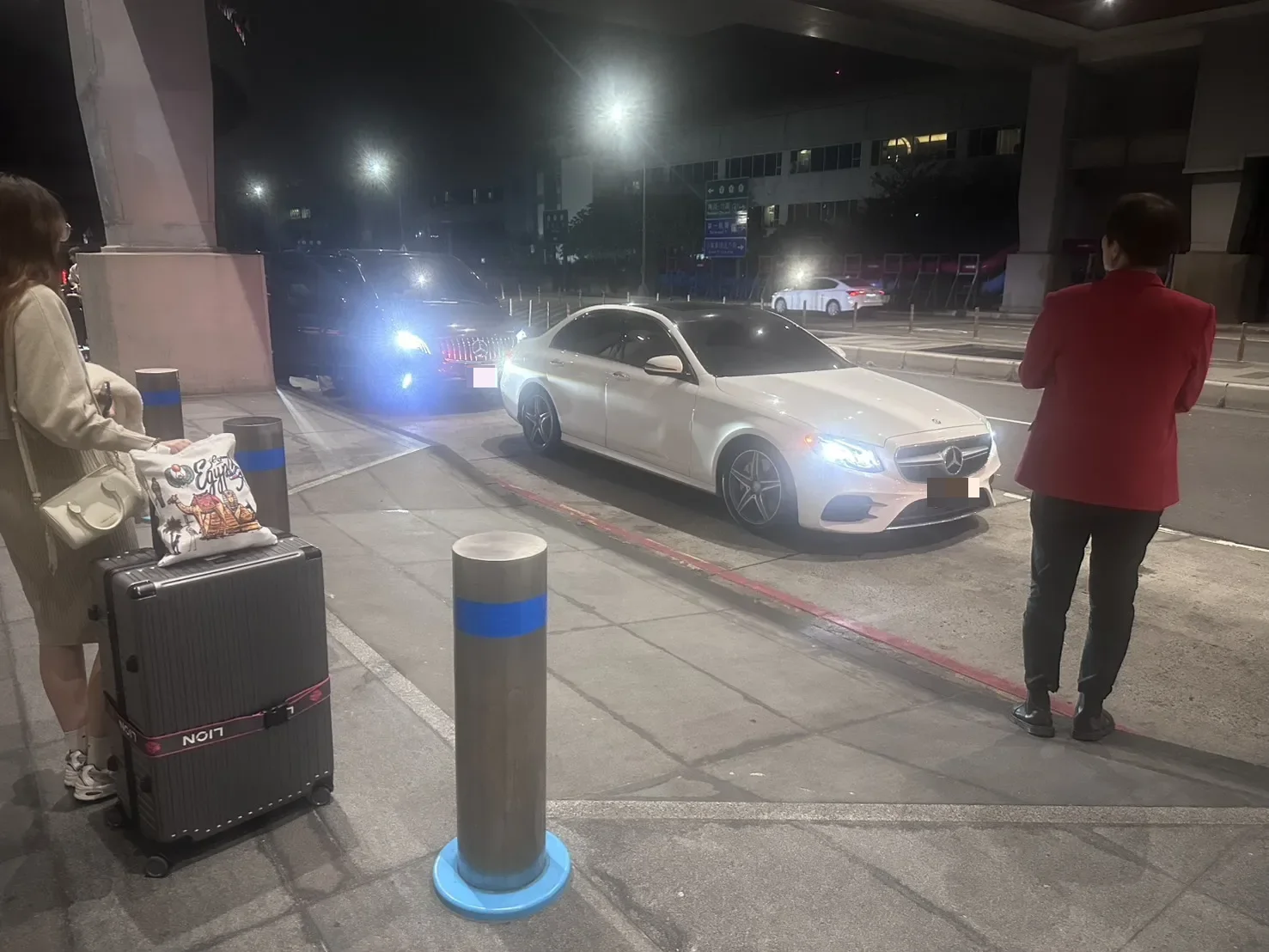 機場接送舉牌帶路服務-萬華商務接送/萬華商務車接送/萬華包車旅遊