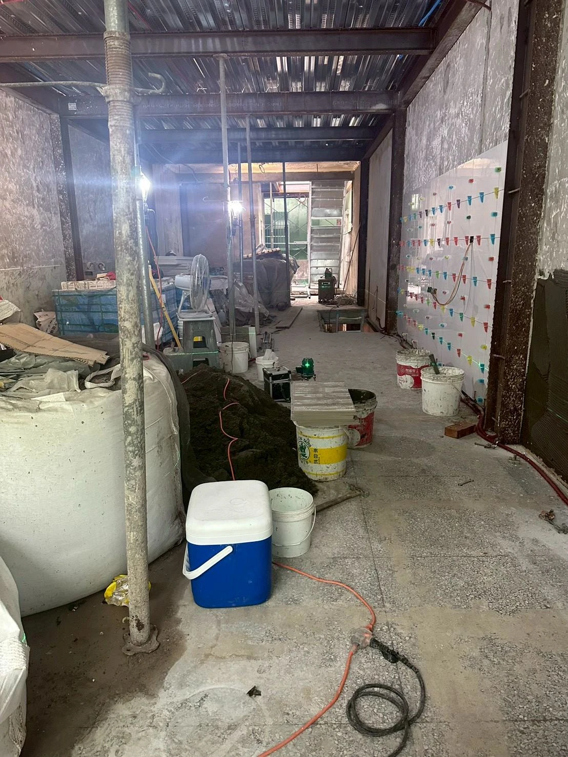 新竹市區40年透天店面翻修