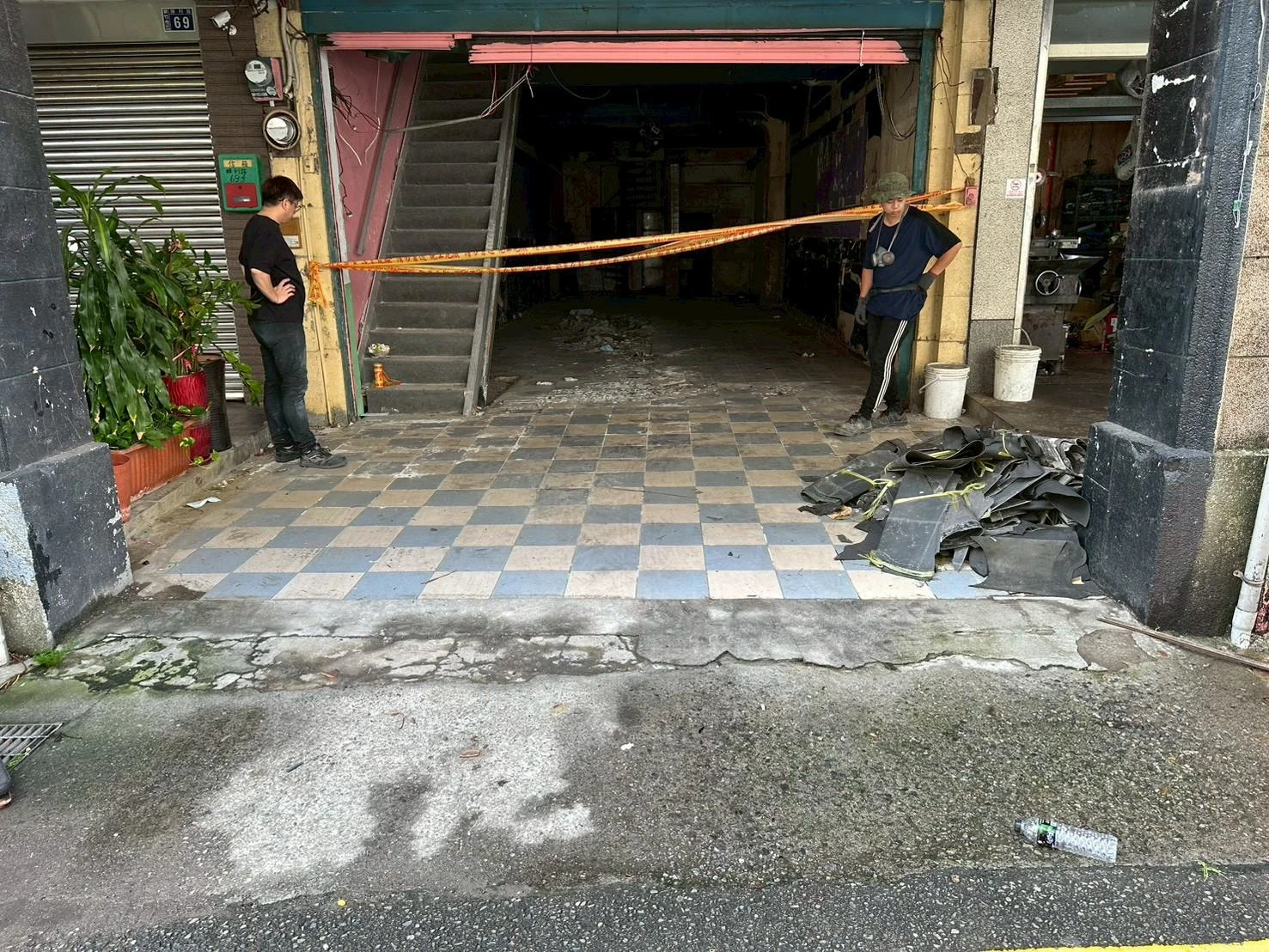 新竹市區40年透天店面翻修