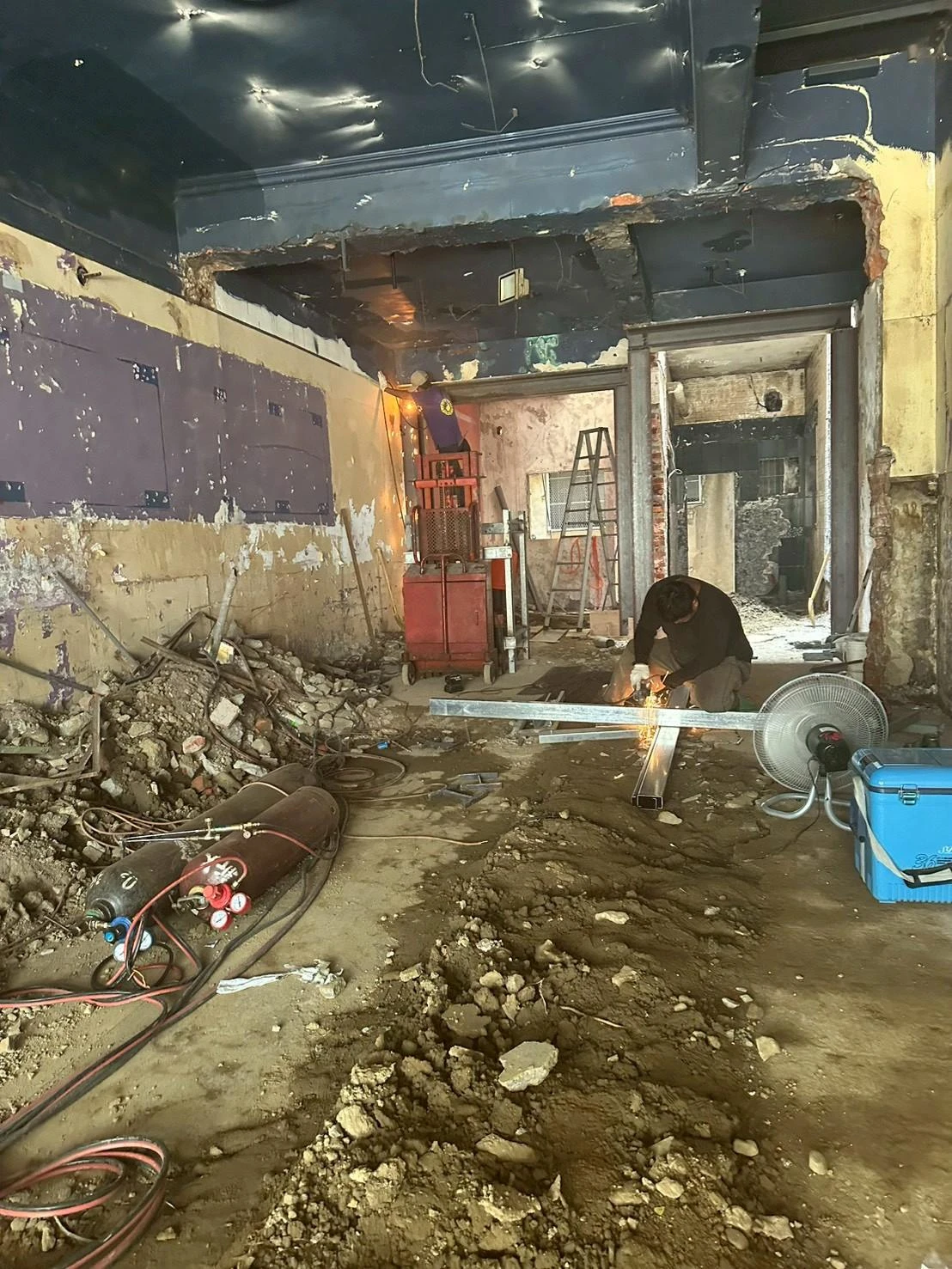 新竹市區40年透天店面翻修