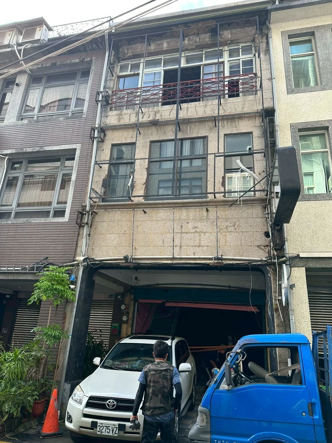 新竹市區40年透天店面翻修
