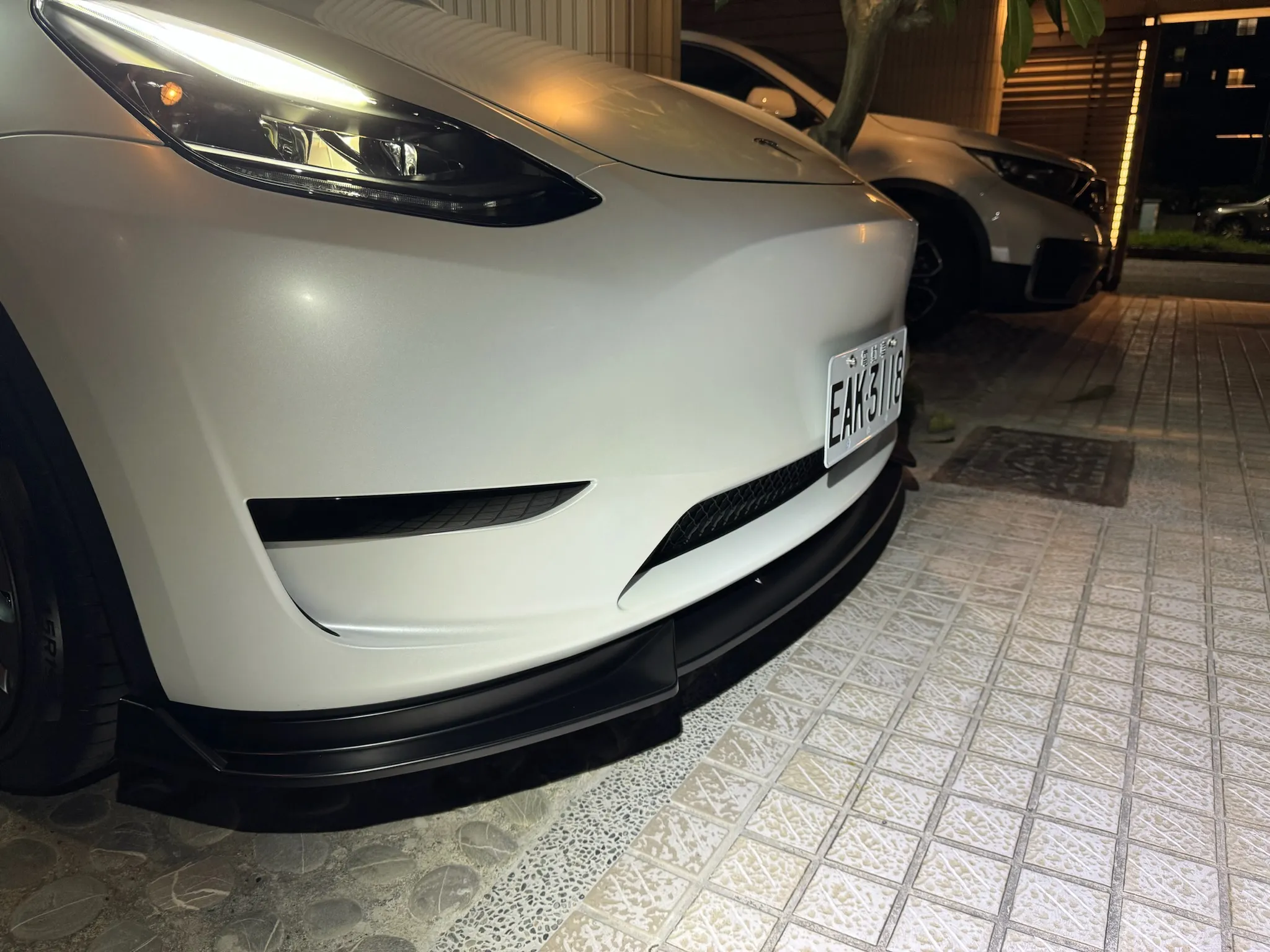 Model Y前下巴(~2024)