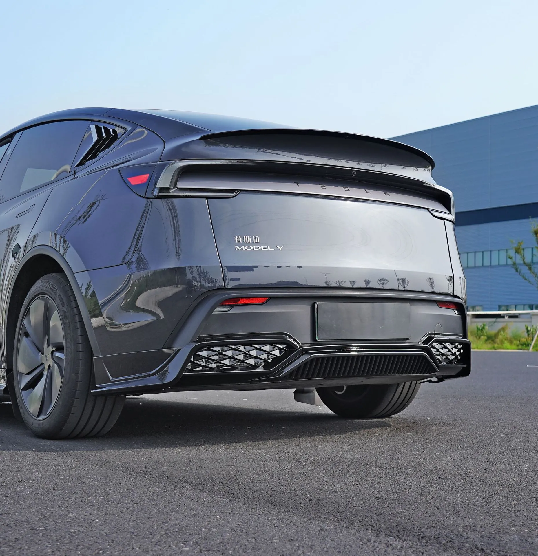 空力套件- DC系列 ( 煥新Y 2025+ )