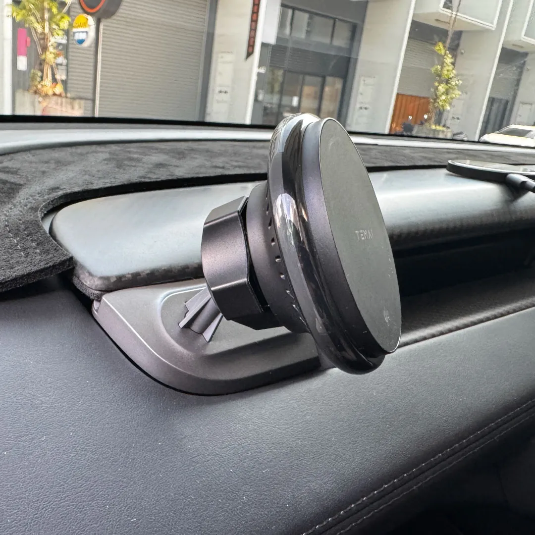 TEMAI 磁吸無線充手機支架