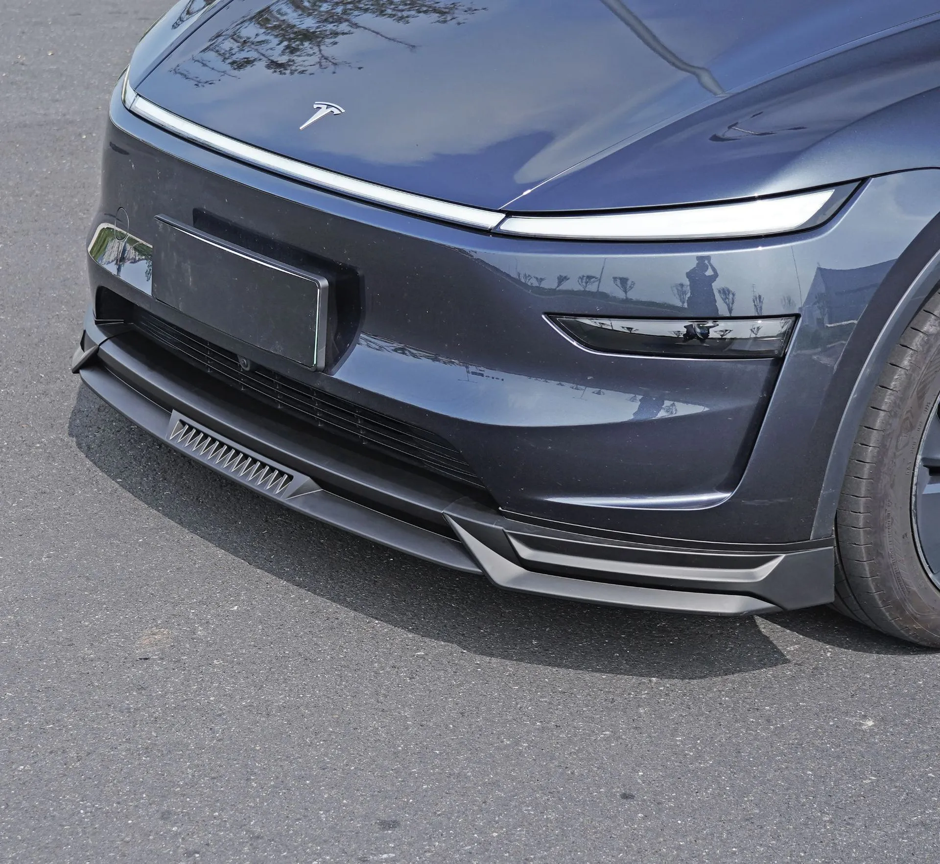 空力套件- DC系列 ( 煥新Y 2025+ )