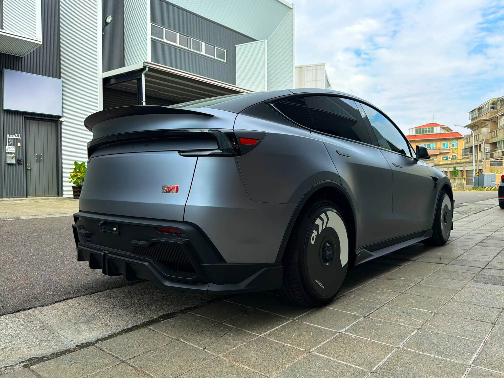 全車空力套件-煥新Y