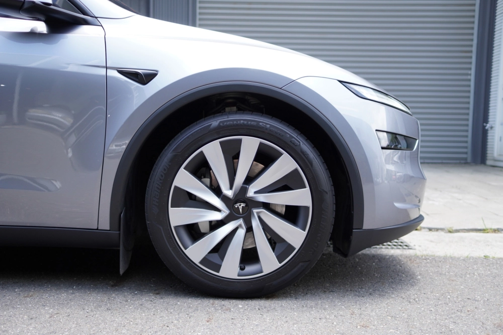 煥新MODEL Y 搭配19吋銀黑節能蓋（X2款）