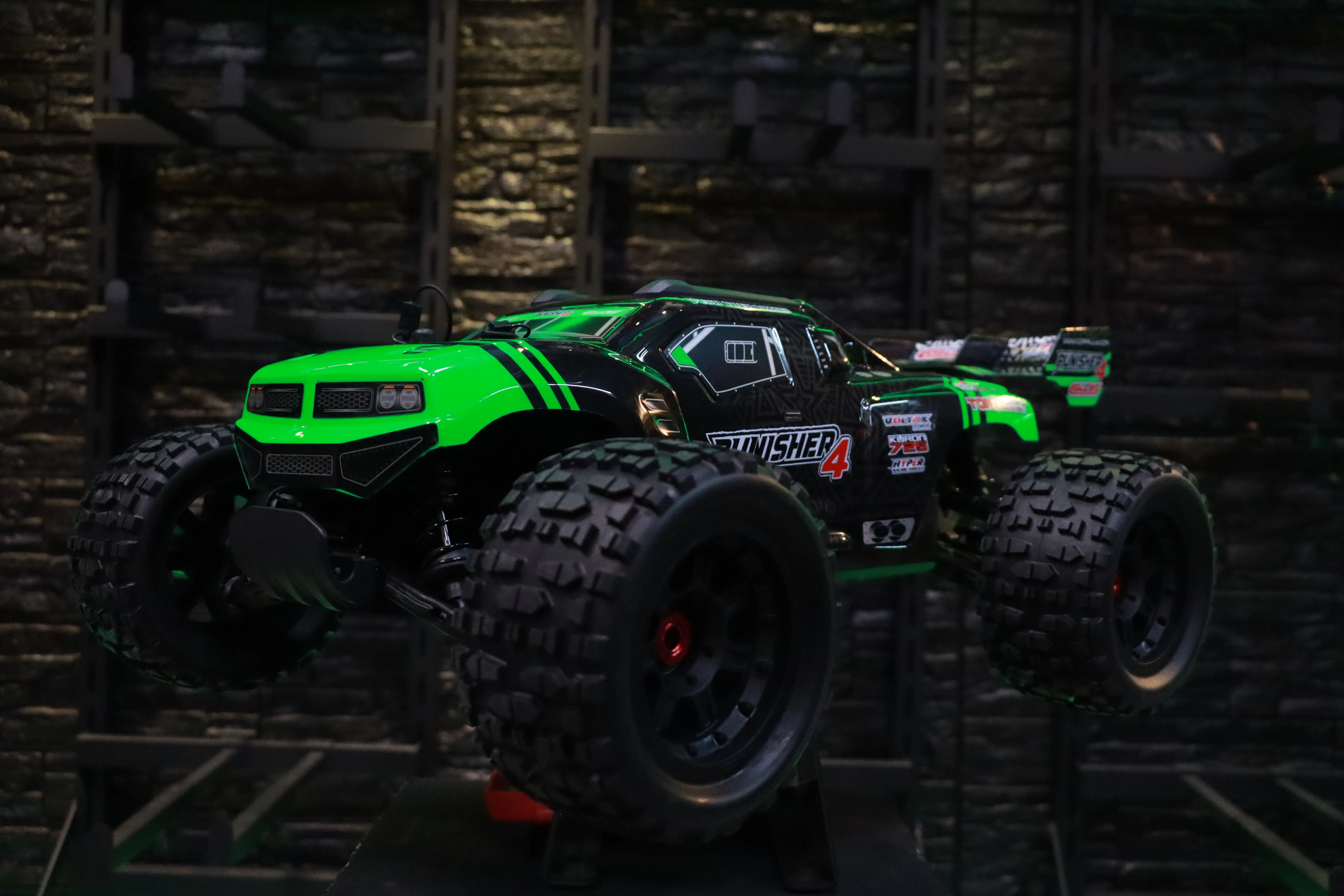 《 1/9 無刷大腳 PUNISHER 4S 》｜Team Corally遙控車｜