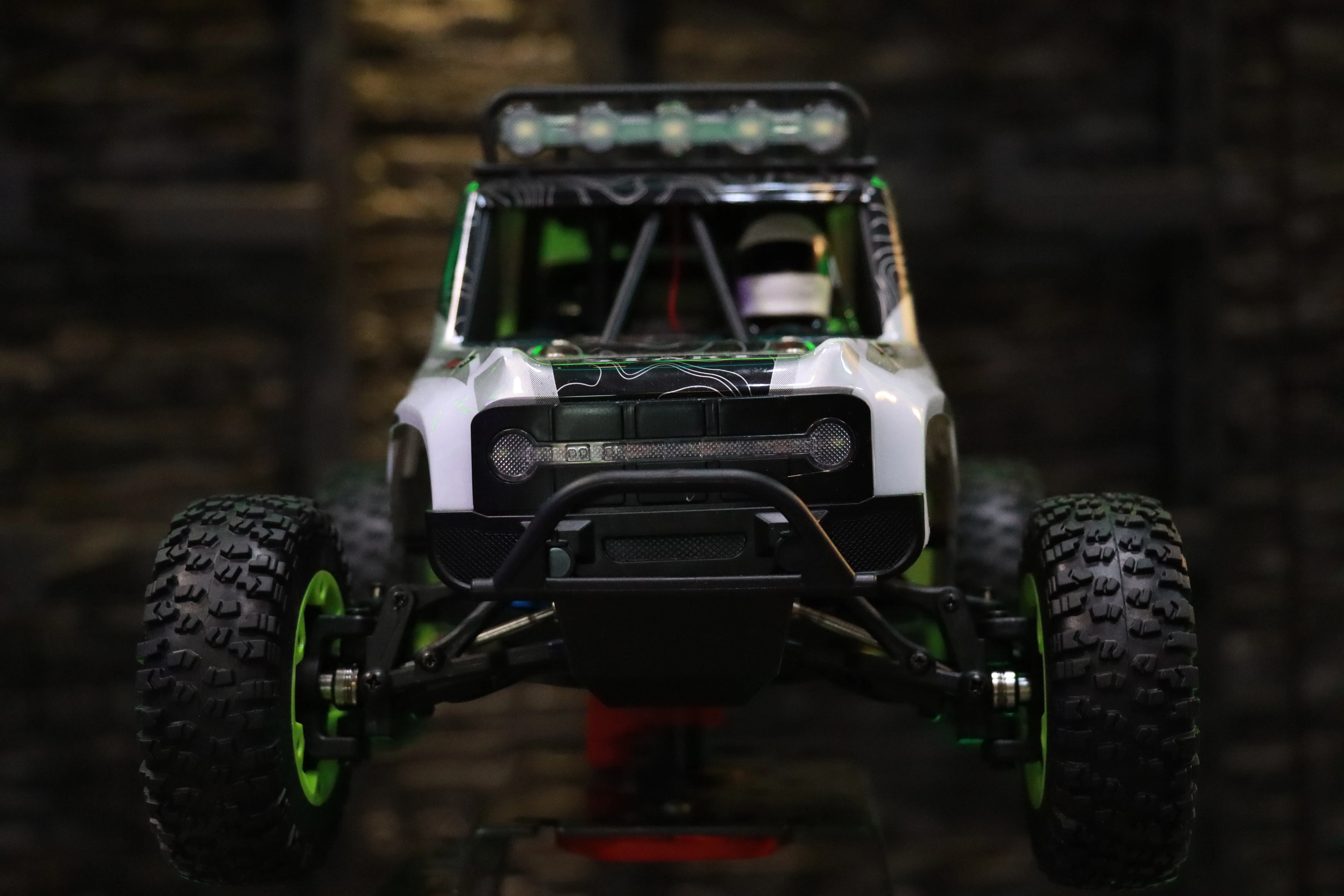 《 1/12 碳刷高速攀爬車 》｜WLtoys系列 遙控車｜