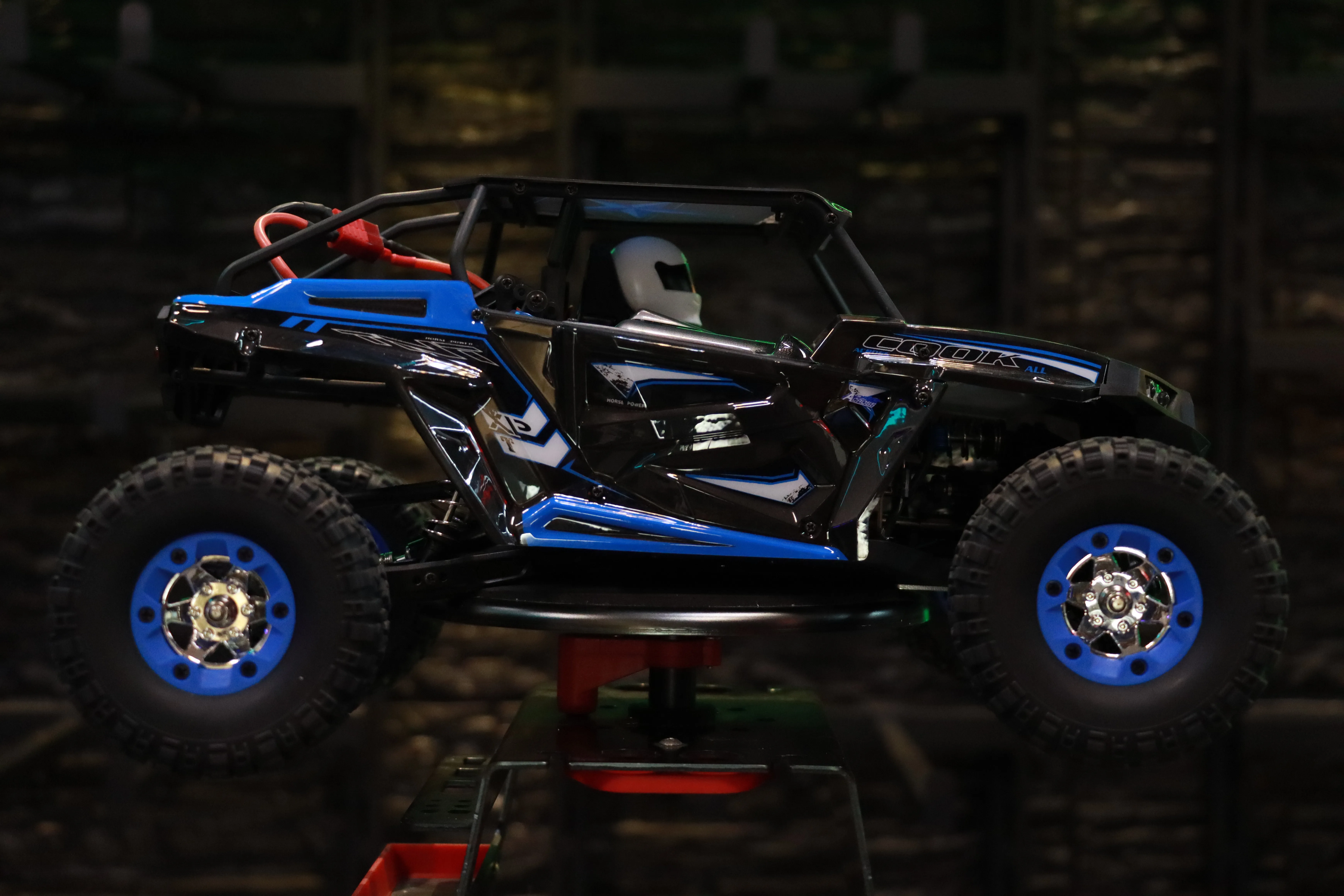 《 1/12 碳刷高速攀爬車 》｜WLtoys系列 遙控車｜