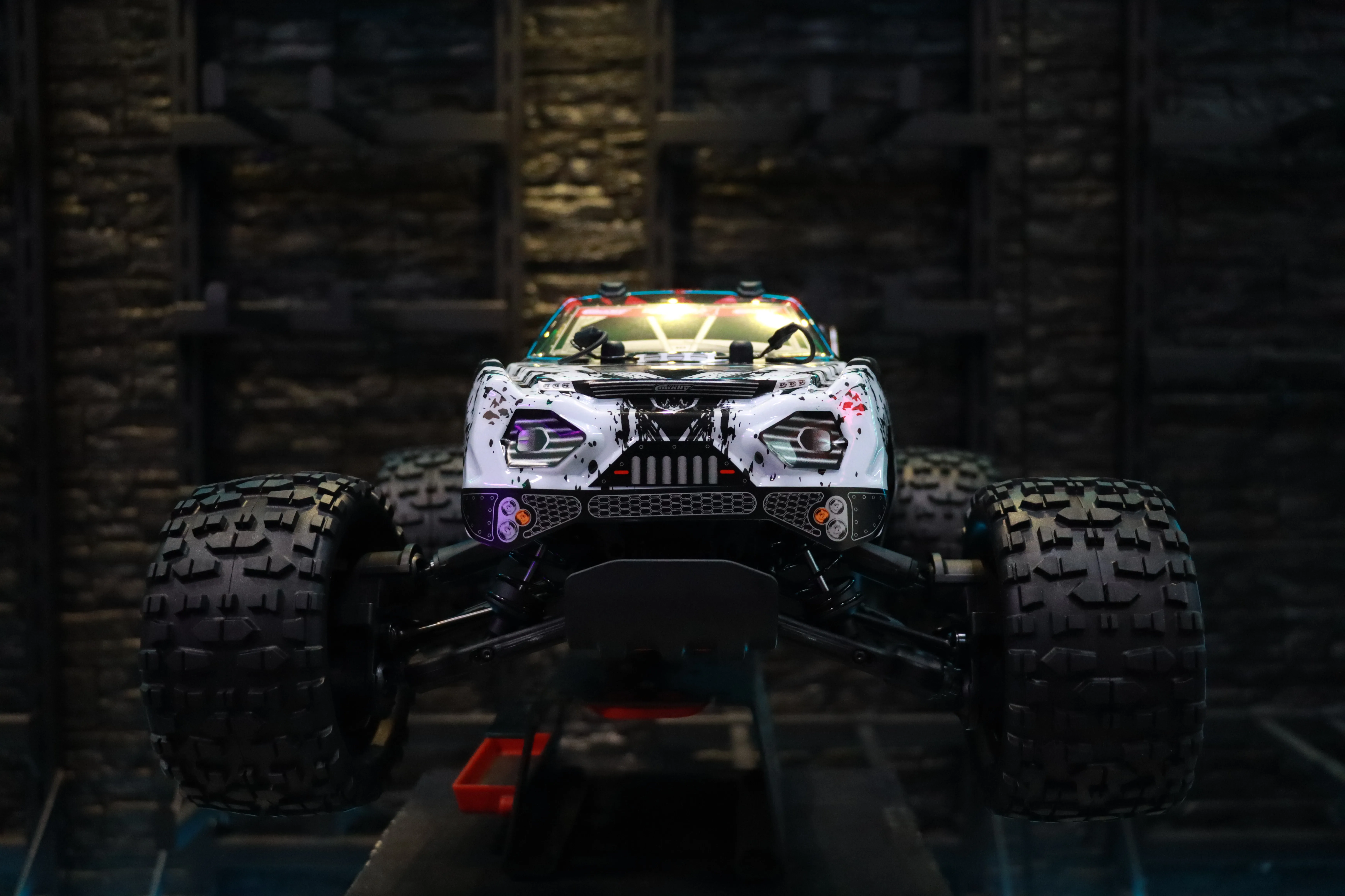 《 1/9 無刷大腳 KAGAMA 4 4S 》｜Team Corally遙控車｜