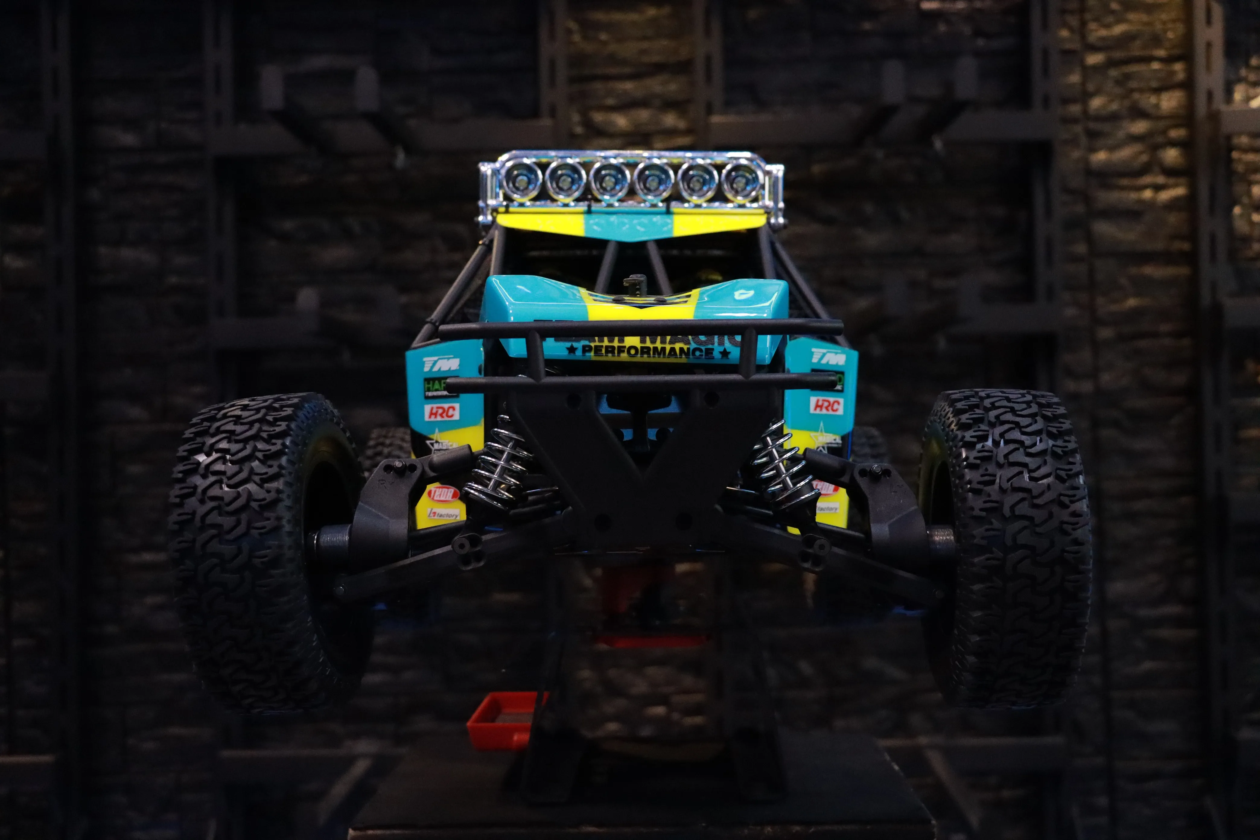 《 1/8 4SETH 4S 無刷沙漠卡 》｜Team Magic系列 遙控車｜