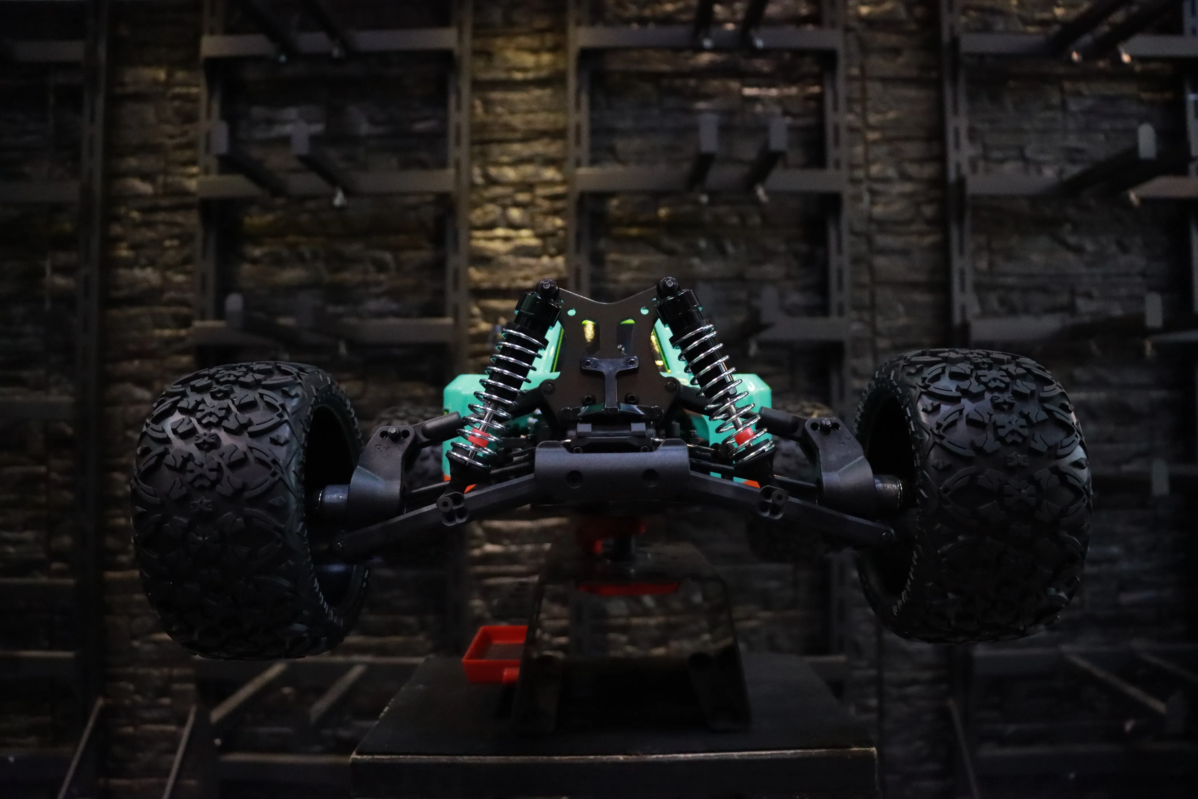 《 1/8 TEKEN 4S 無刷競卡 》｜Team Magic系列 遙控車｜