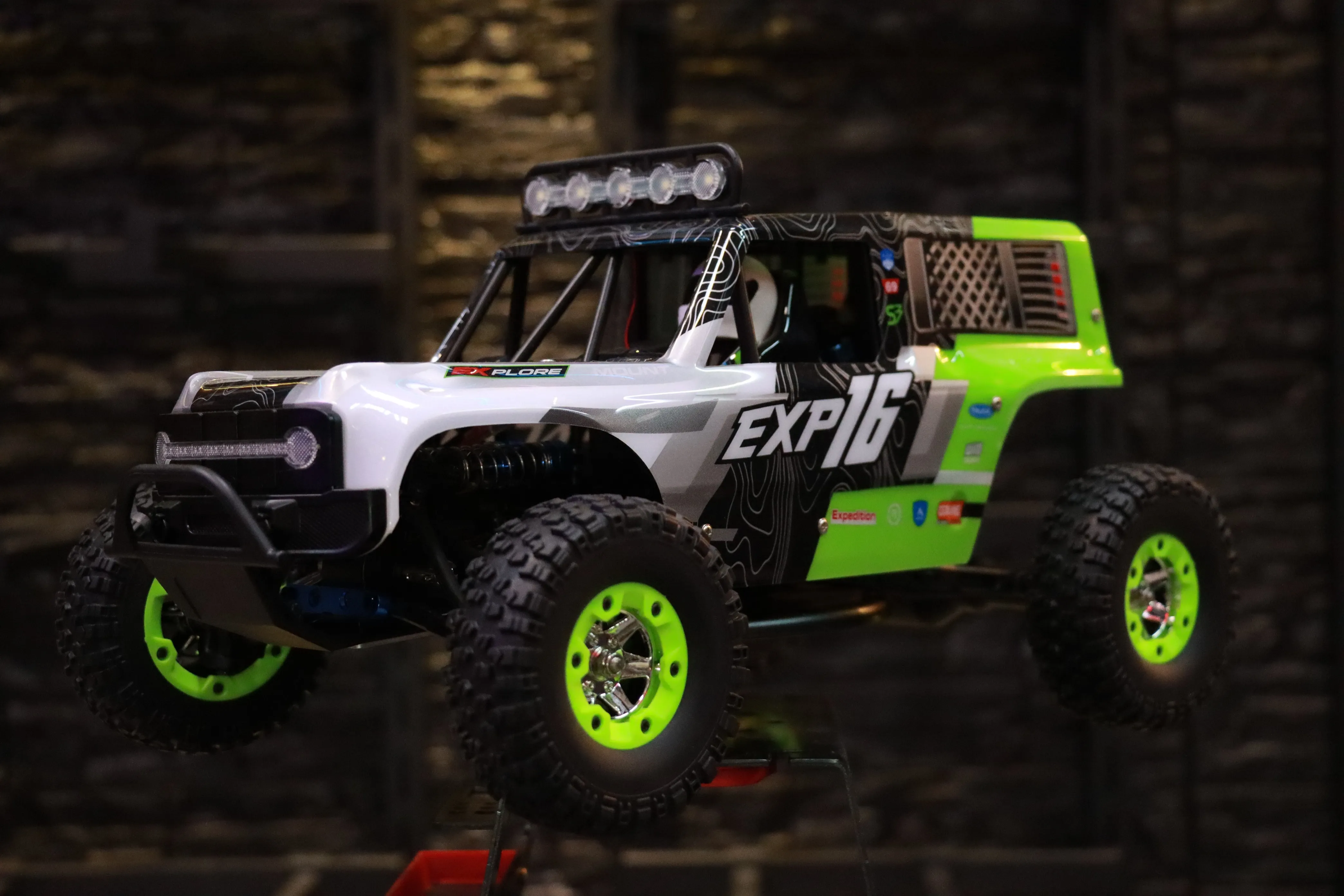 《 1/12 碳刷高速攀爬車 》｜WLtoys系列 遙控車｜