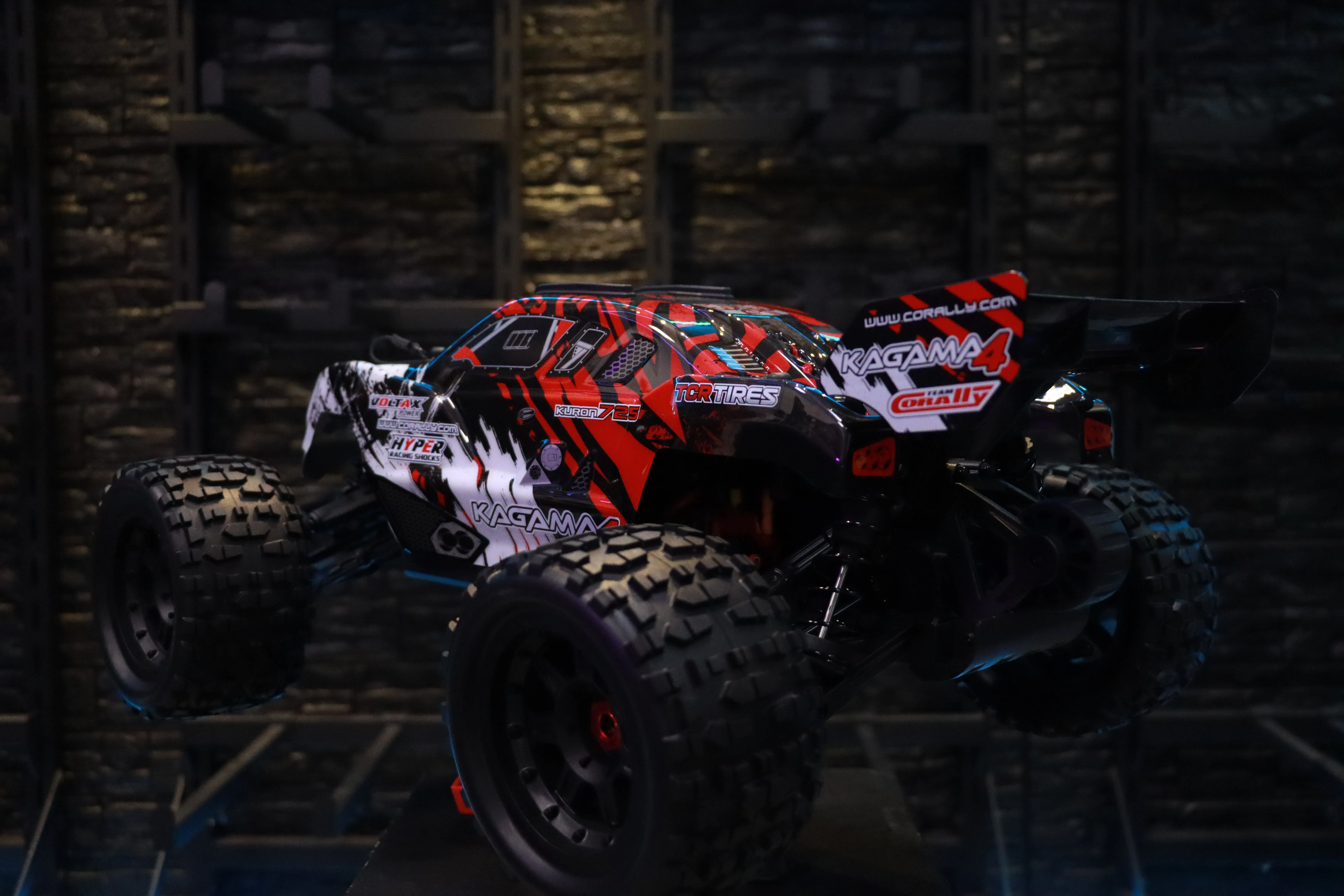 《 1/9 無刷大腳 KAGAMA 4 4S 》｜Team Corally遙控車｜