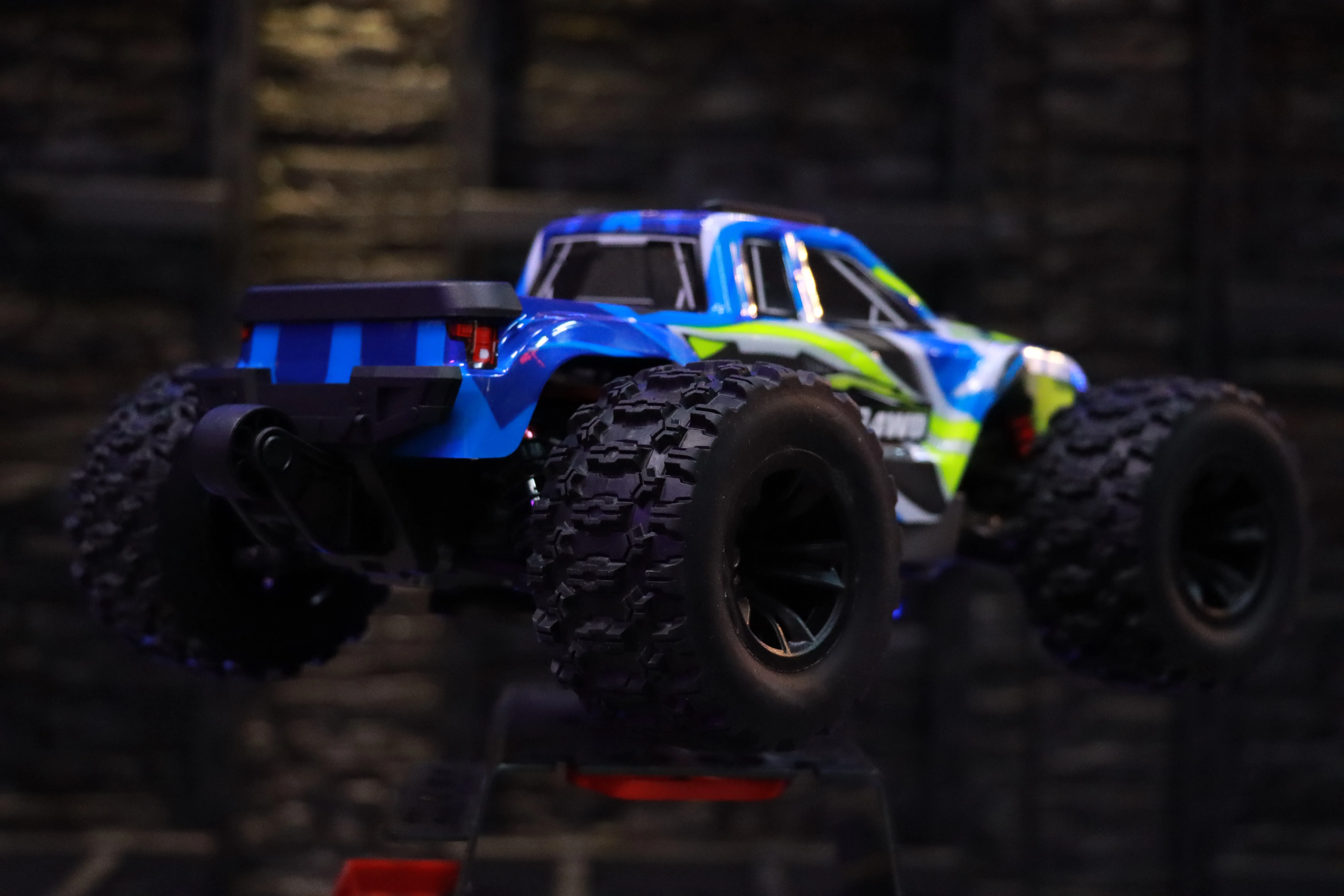 《 1/14 無刷大腳 》｜mjx R/C系列遙控車｜