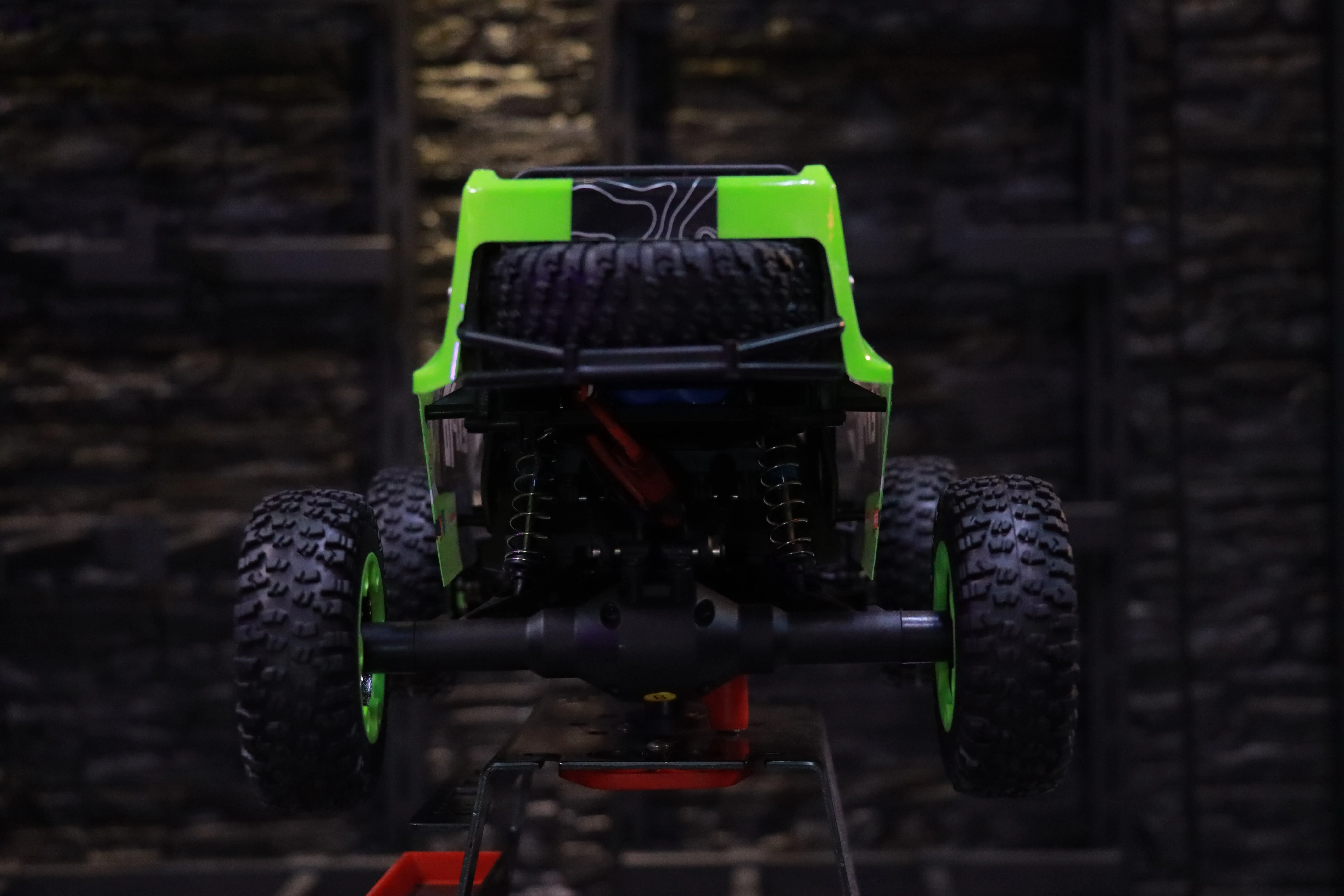 《 1/12 碳刷高速攀爬車 》｜WLtoys系列 遙控車｜