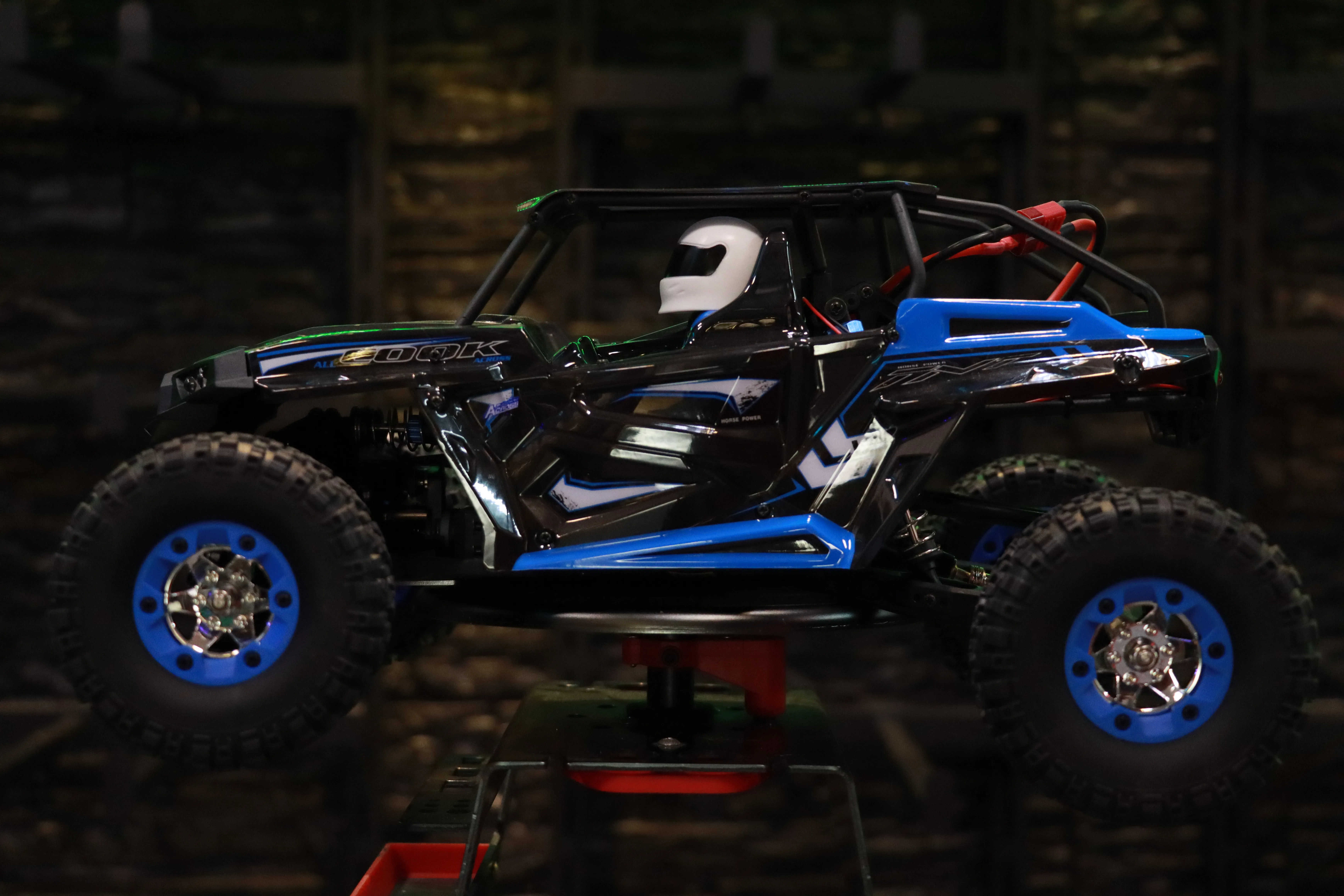 《 1/12 碳刷高速攀爬車 》｜WLtoys系列 遙控車｜