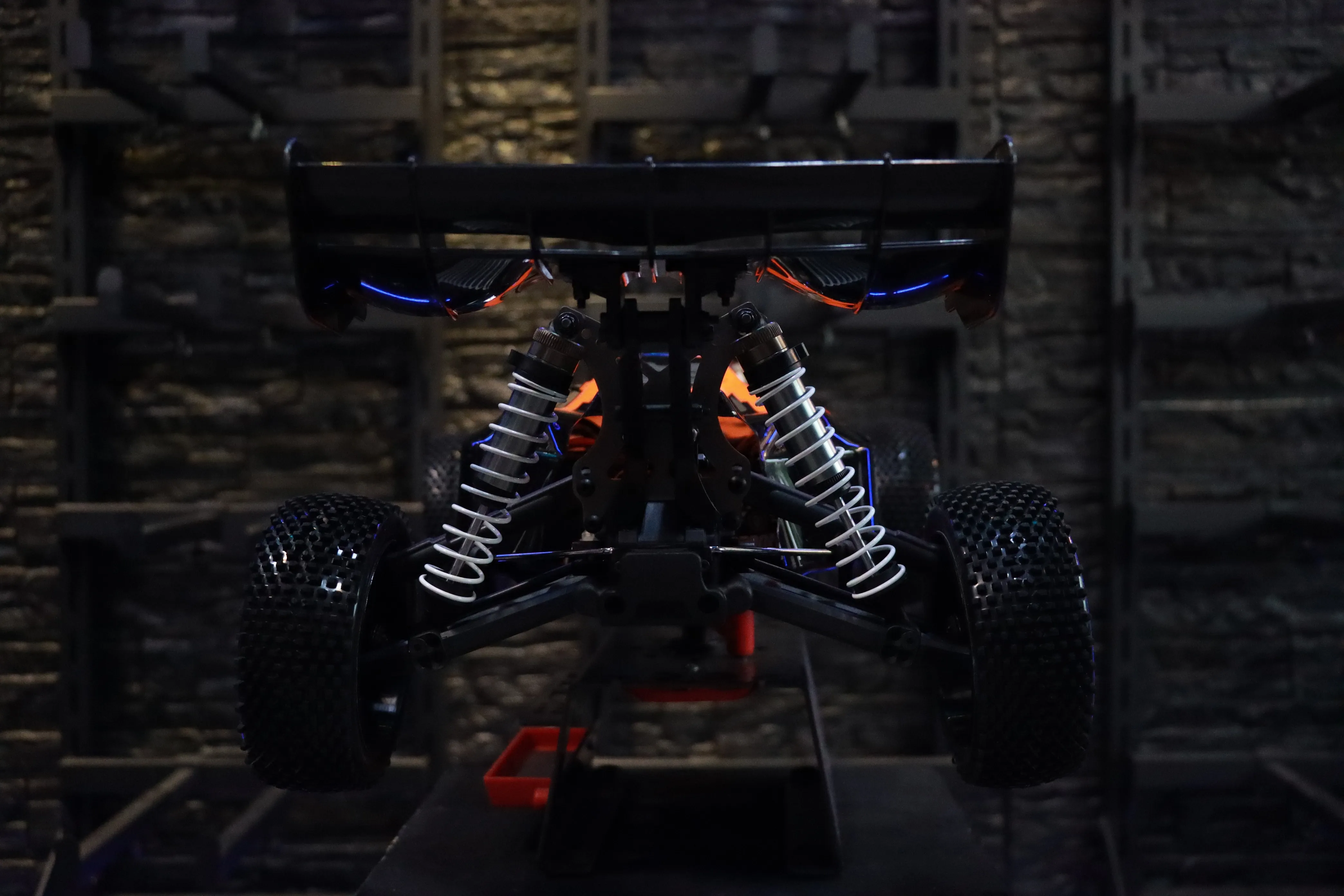 《 1/8 B8ER 4S 無刷越野車 》｜Team Magic系列 遙控車｜