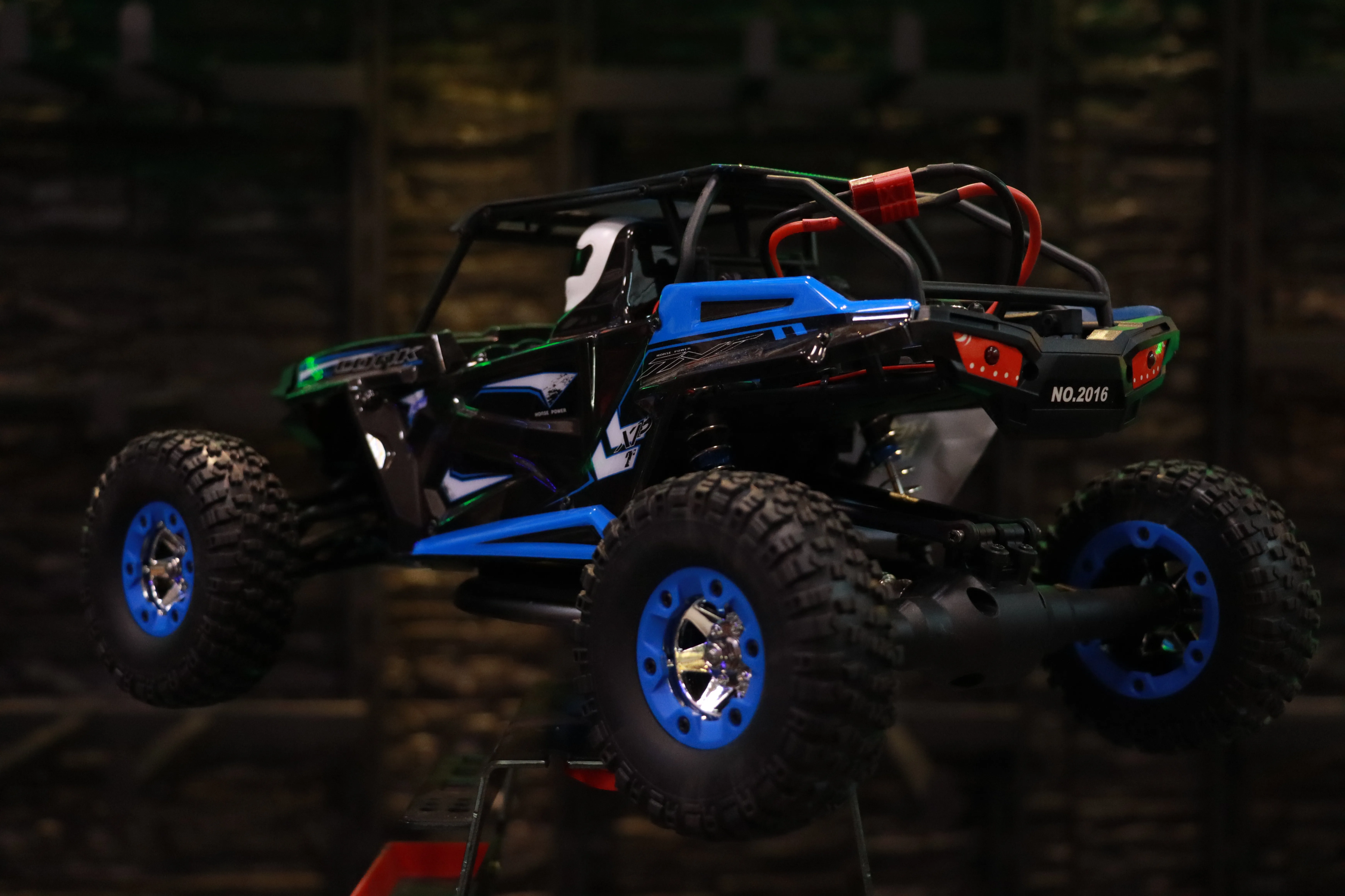 《 1/12 碳刷高速攀爬車 》｜WLtoys系列 遙控車｜