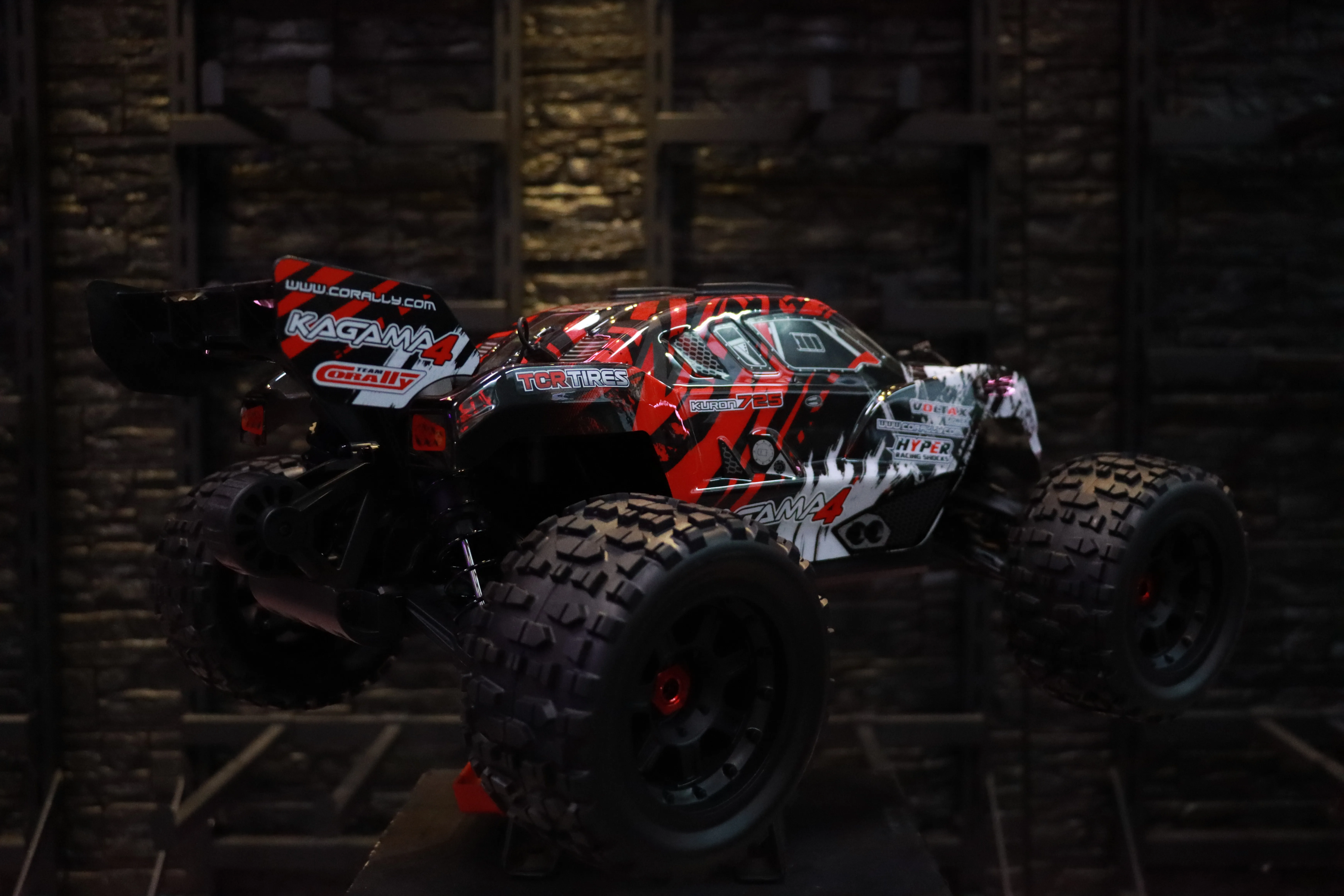 《 1/9 無刷大腳 KAGAMA 4 4S 》｜Team Corally遙控車｜