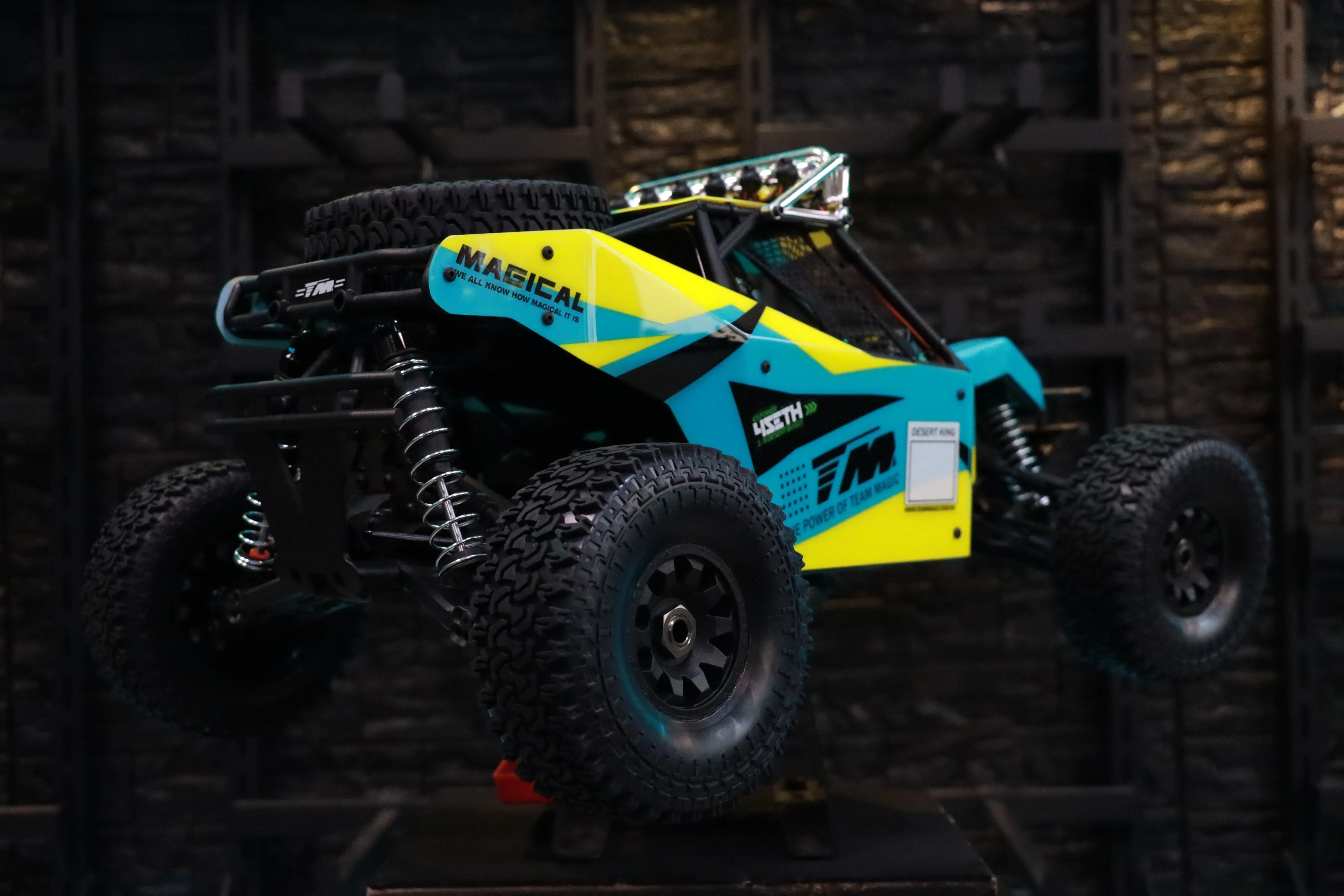 《 1/8 4SETH 4S 無刷沙漠卡 》｜Team Magic系列 遙控車｜