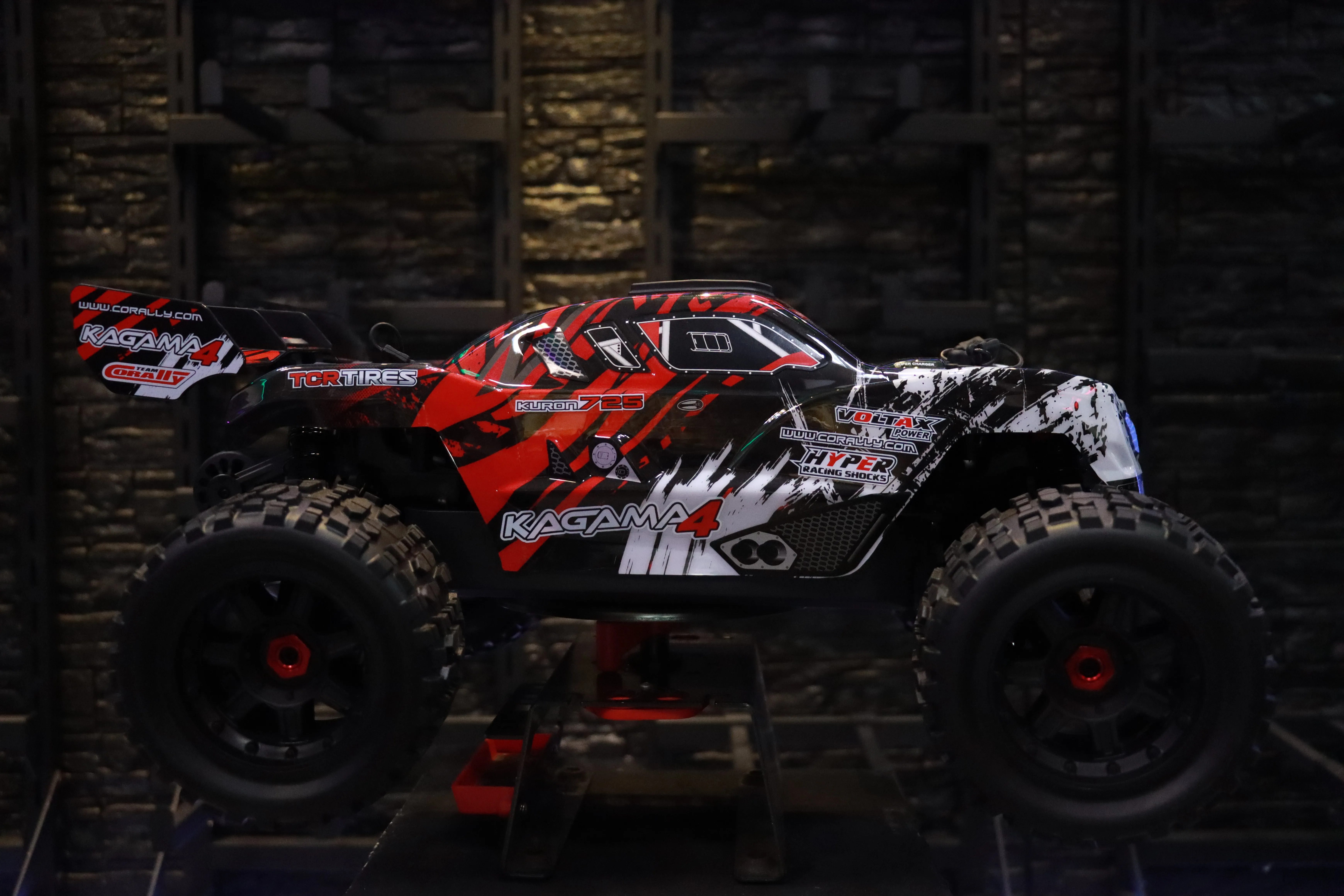 《 1/9 無刷大腳 KAGAMA 4 4S 》｜Team Corally遙控車｜