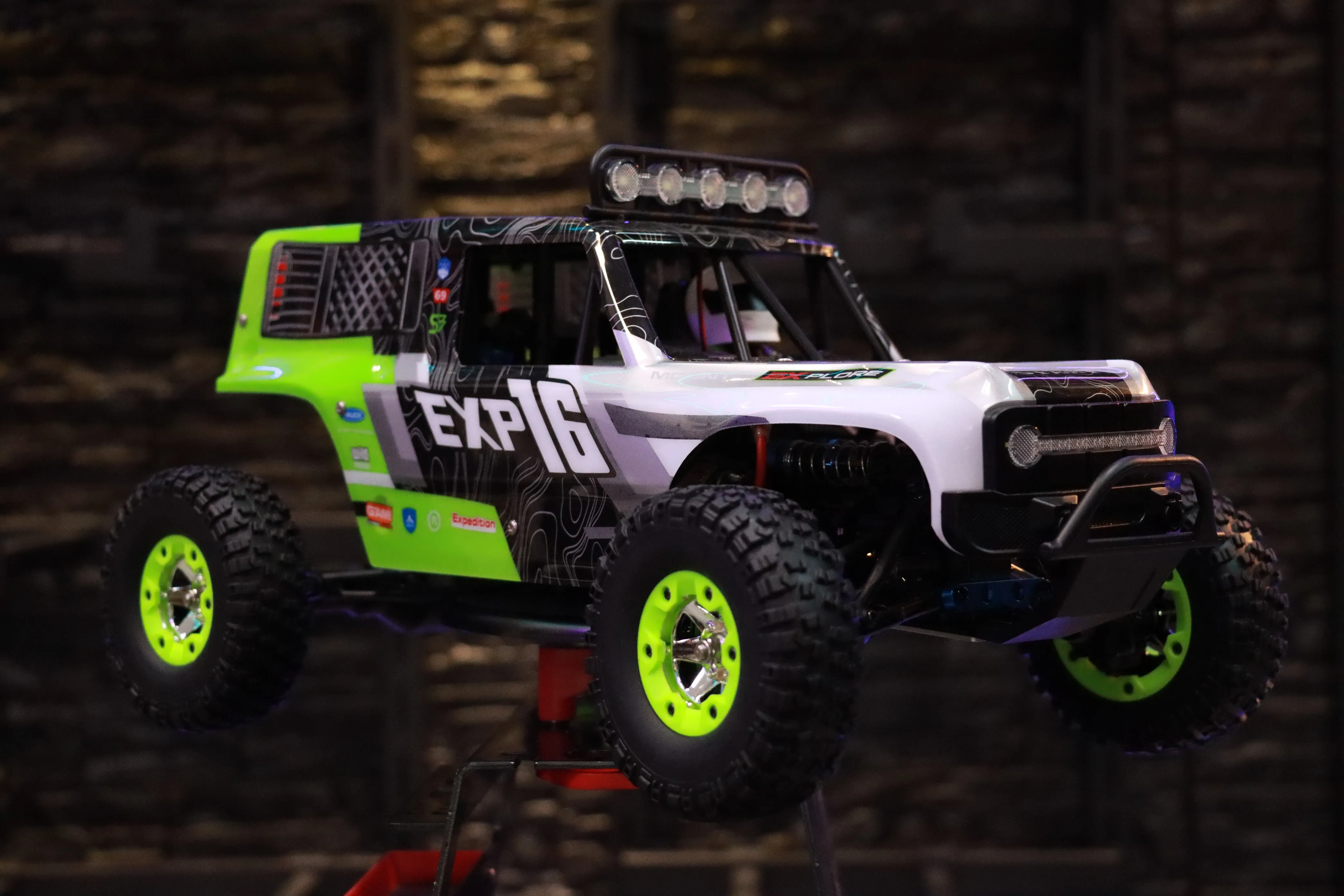 《 1/12 碳刷高速攀爬車 》｜WLtoys系列 遙控車｜