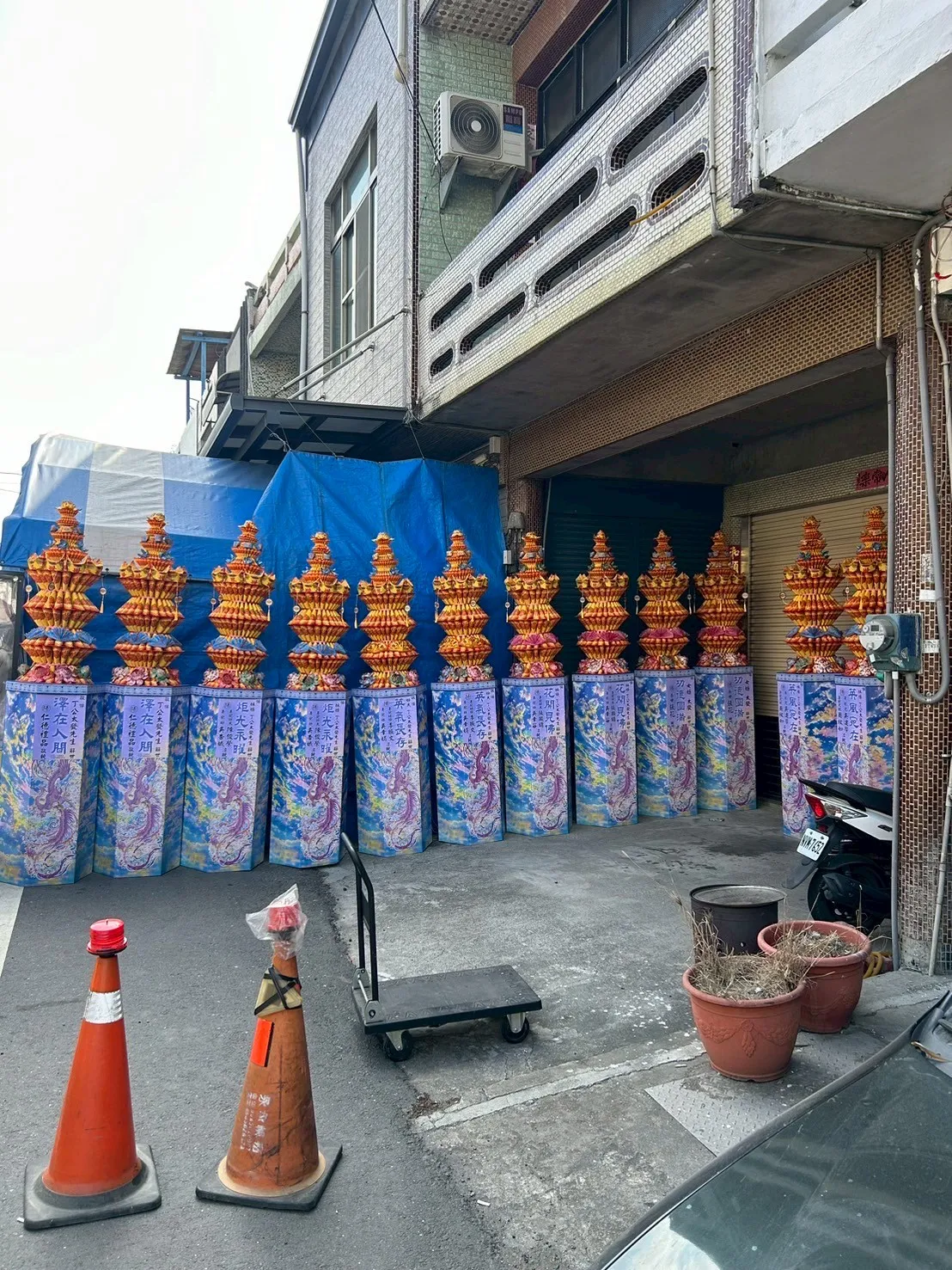 巨無霸蓮花塔