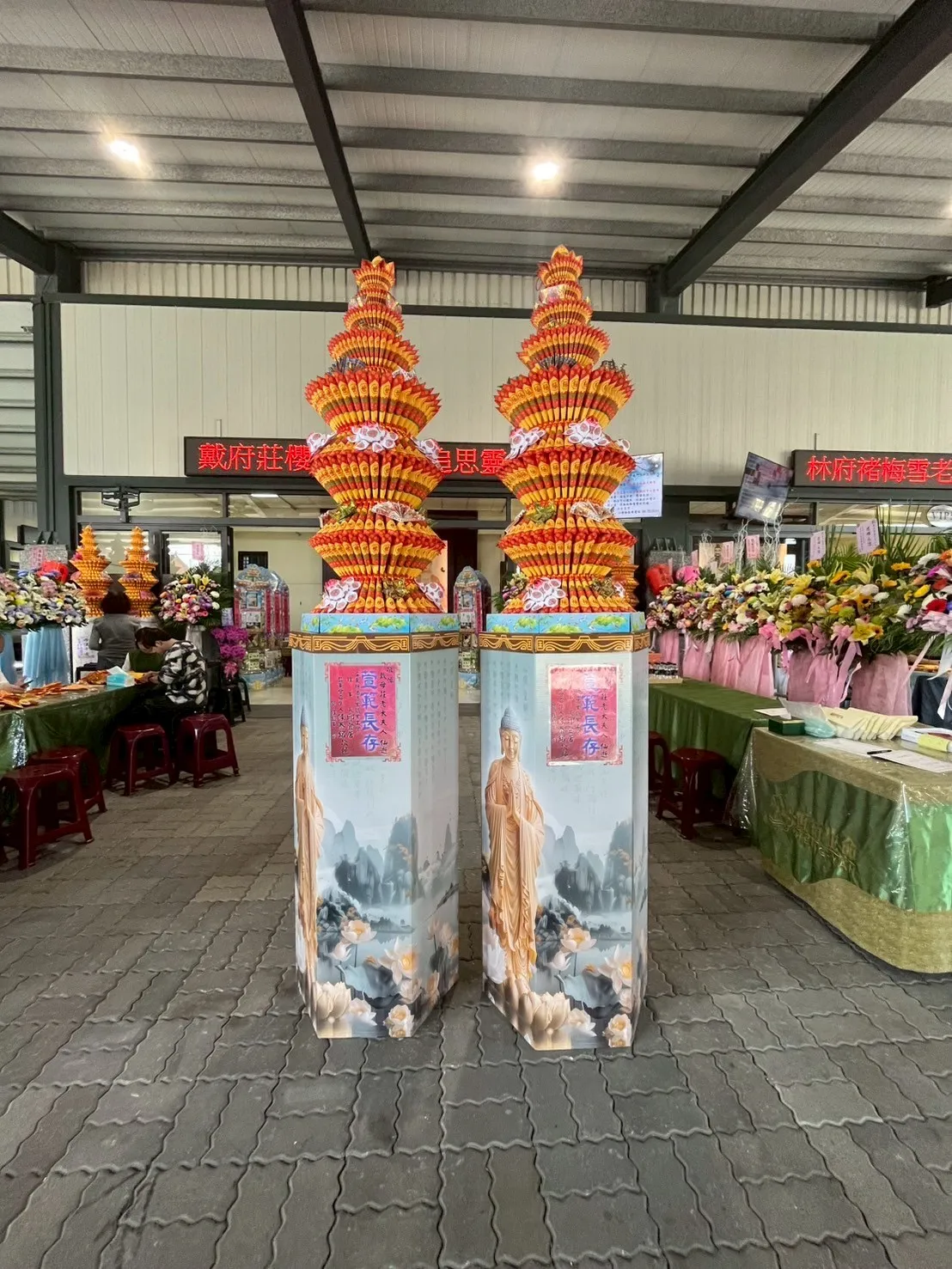 巨無霸蓮花塔