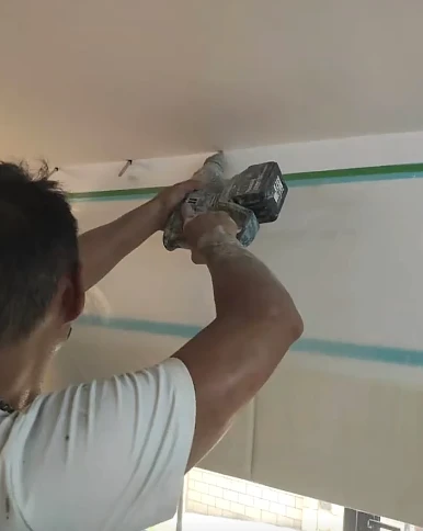防水工程工作日誌｜7月8日陽台與地面裂縫修補記錄