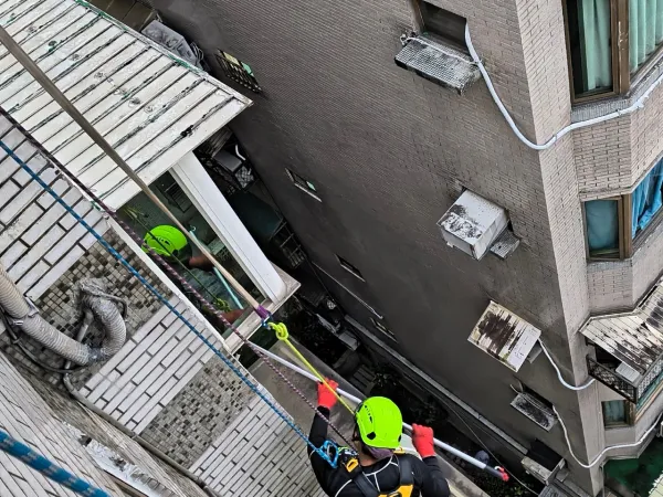 外牆防水蜘蛛人｜台中外牆防水蜘蛛人｜台中防水工程｜大雅外牆防水蜘蛛人｜大雅防水工程