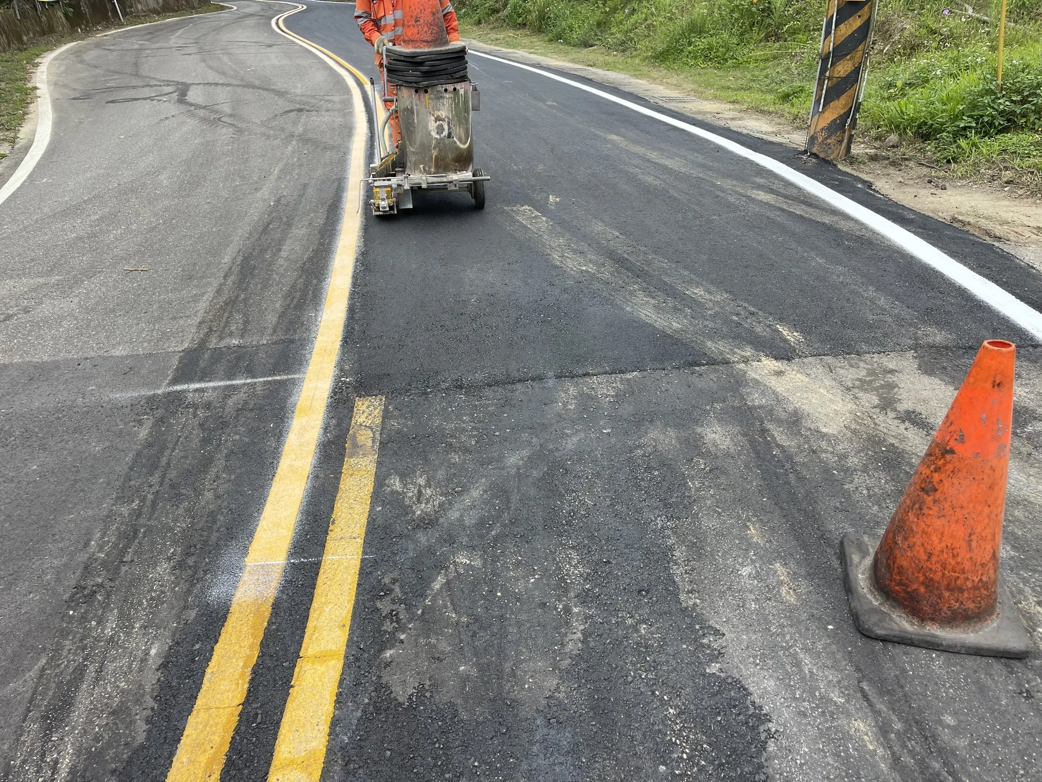 道路需緊急搶修不必再次全巷寬銑刨加鋪，大幅縮短巷弄道路施工占用時間！