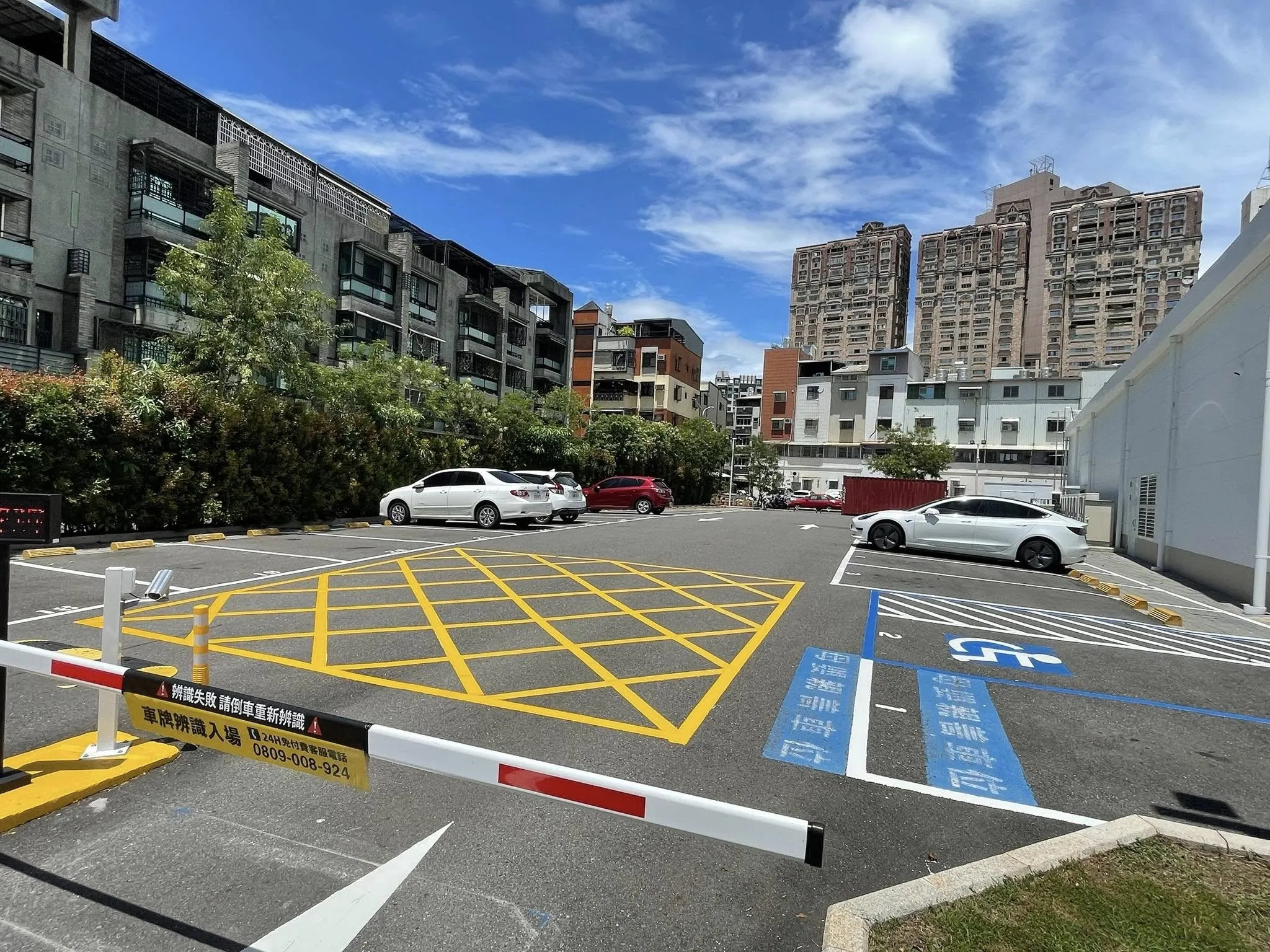 停車場車格劃設與動線規劃，一站式完成！