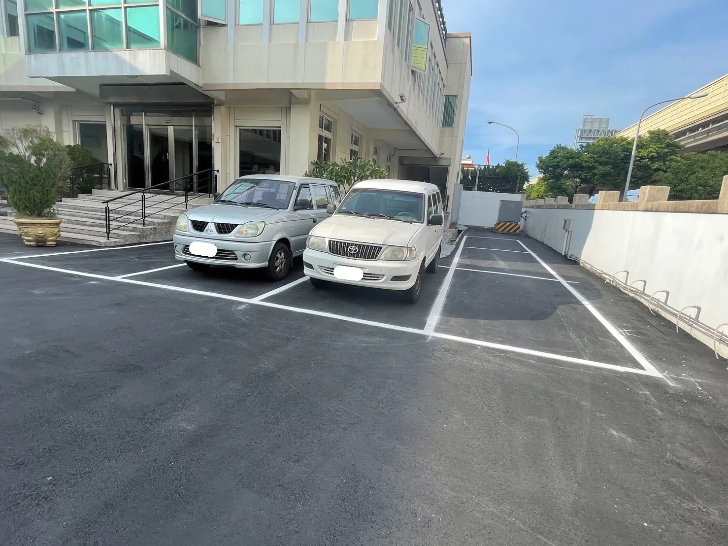 您還在煩惱車輛亂停的問題嗎？還在煩惱空間能停放的車輛太少嗎？