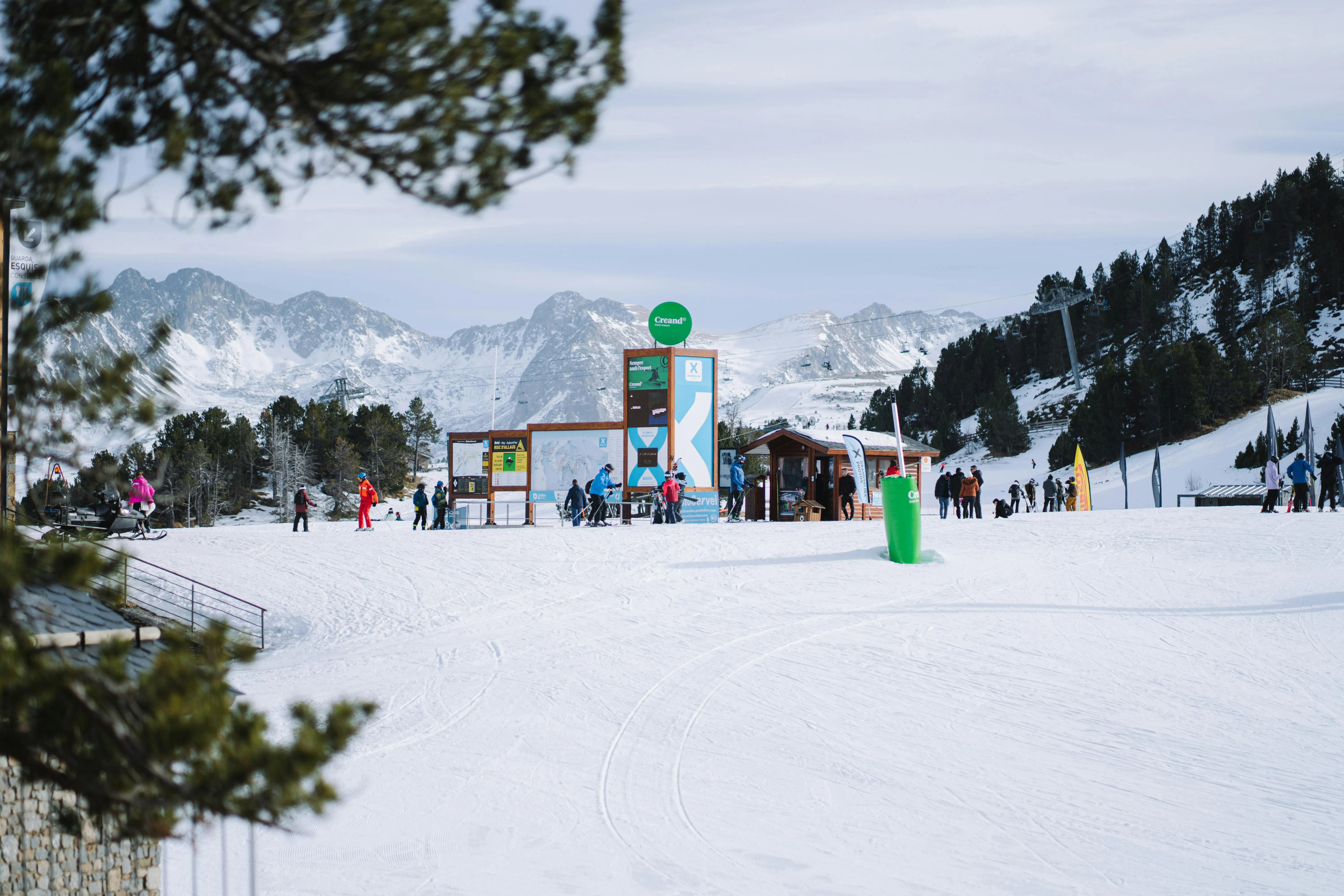 如果今天是多對情侶一起參加但我們都想各自住，有其他的住宿選擇嗎？ 舉例來說：兩人房或三人房？