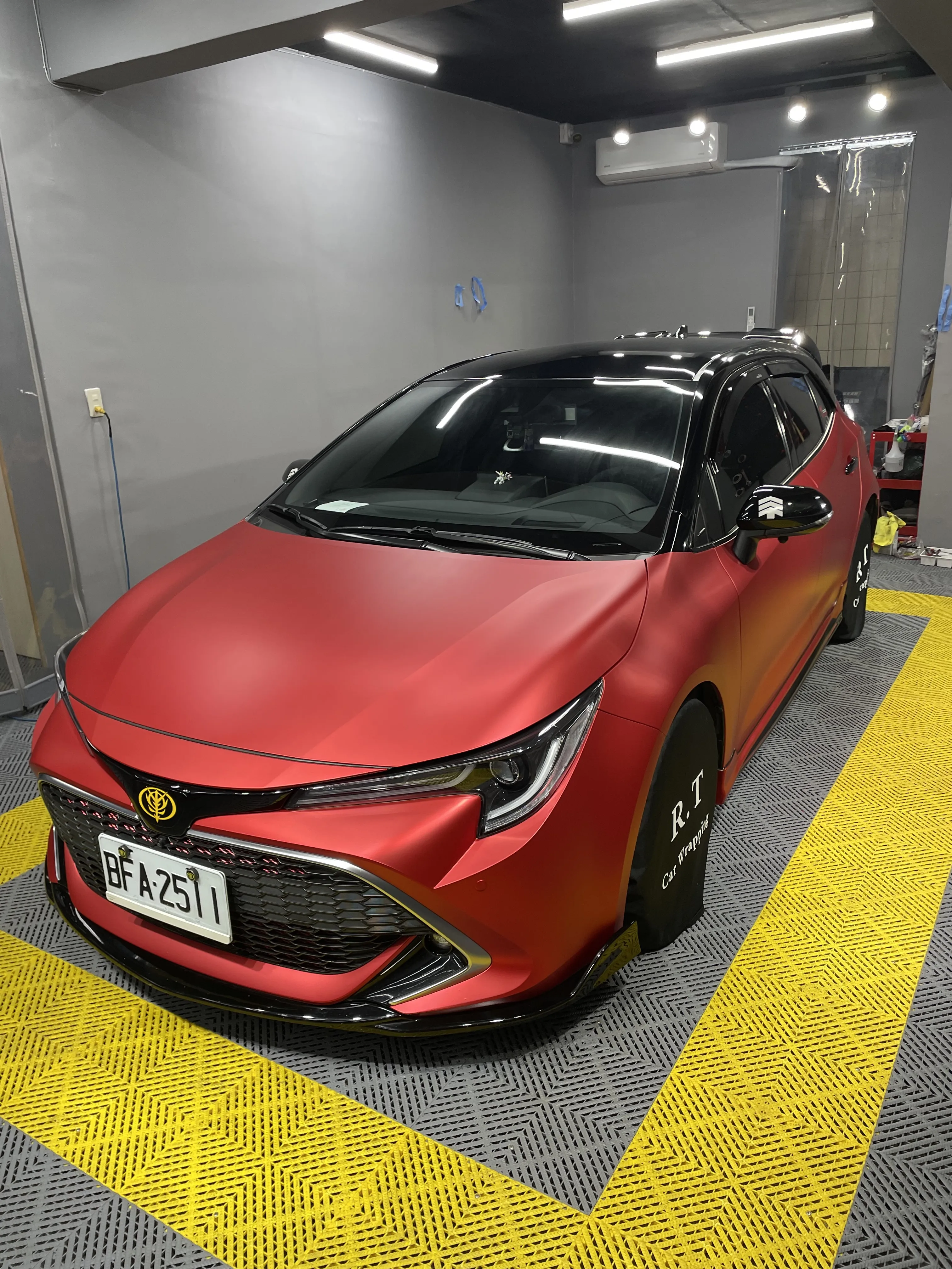 Toyota auris懸浮車頂