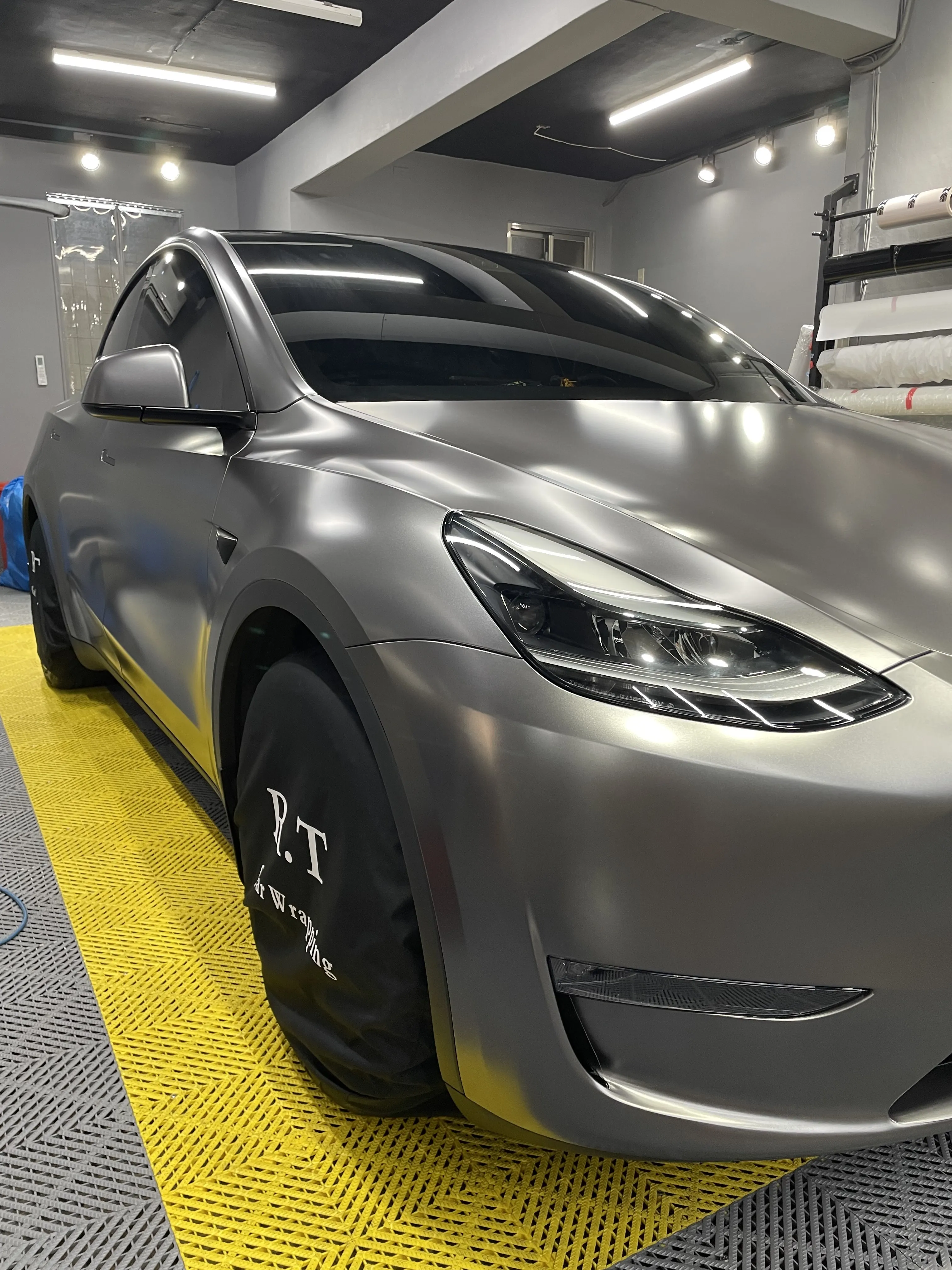 TESLA 全車改色